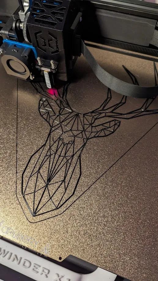 Hươu thấp đa giác trang trí tường