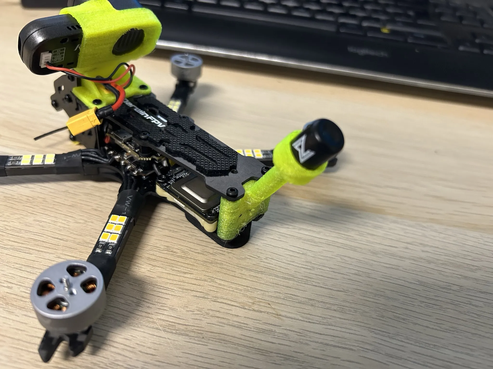 Giá đỡ anten Walksnail cho Baby Ape 2 của Darwin FPV