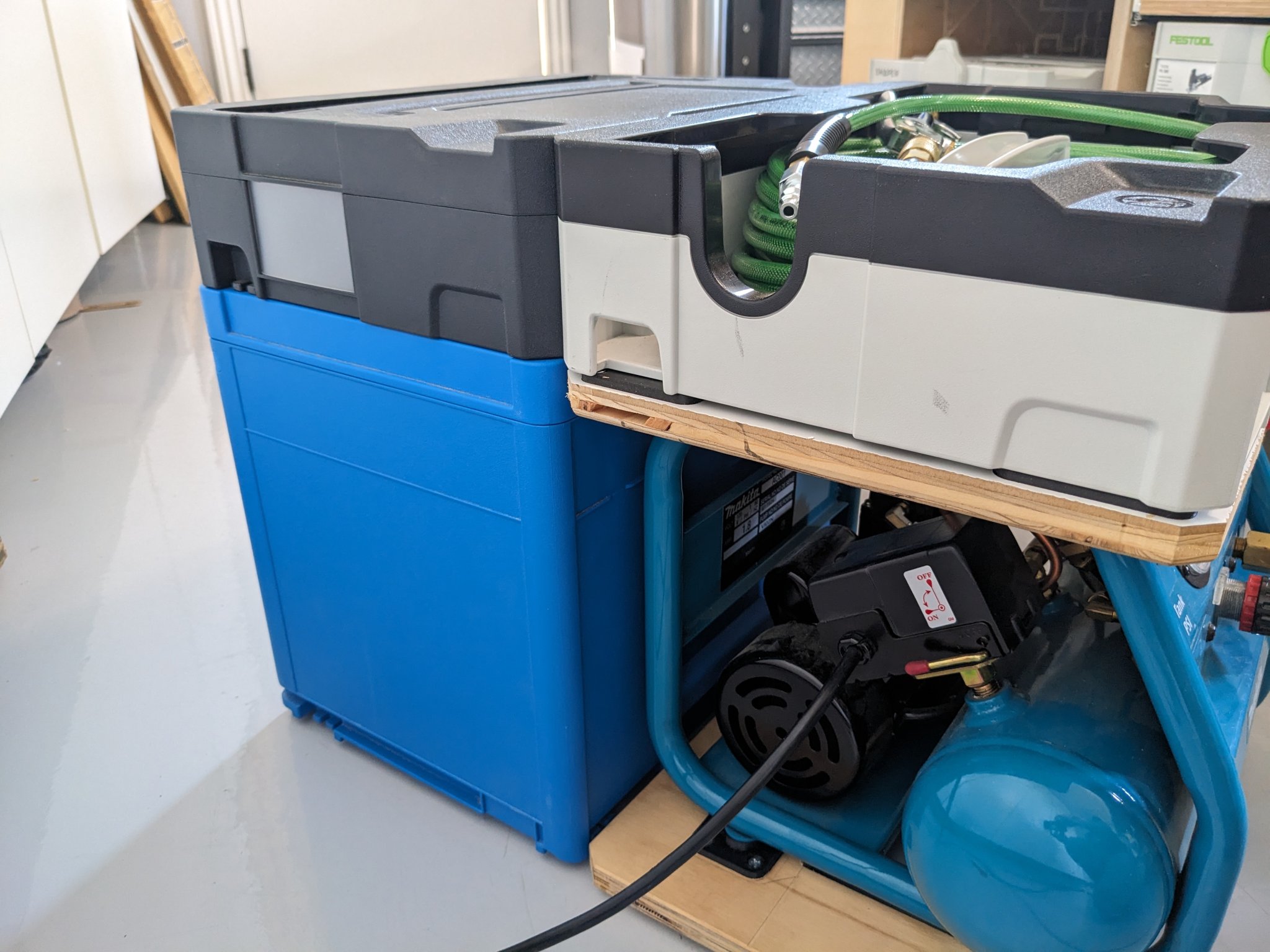 Chân đế TPU cho máy nén khí Makita AC001