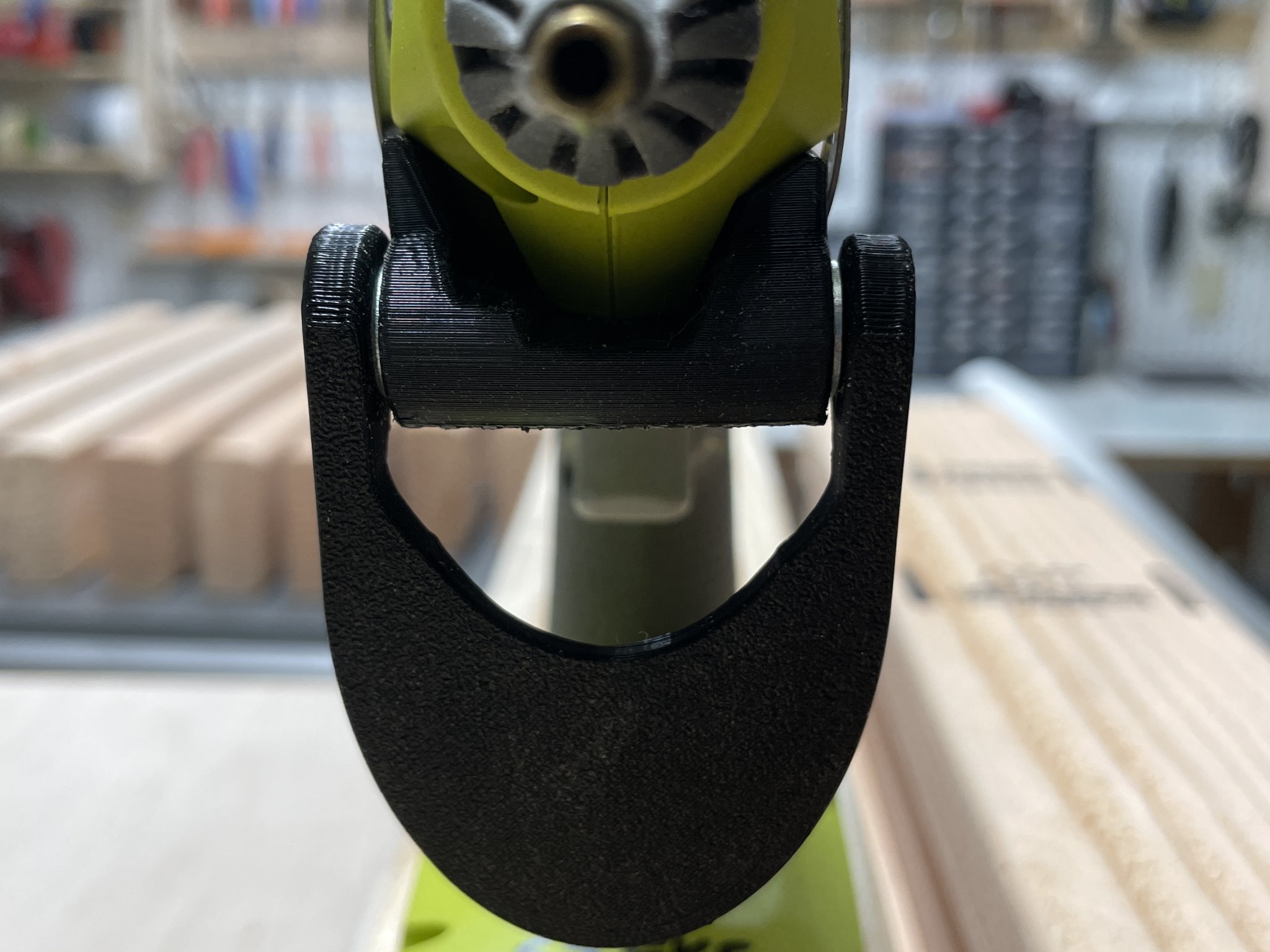 Khay hứng keo nóng cho súng keo Ryobi P305