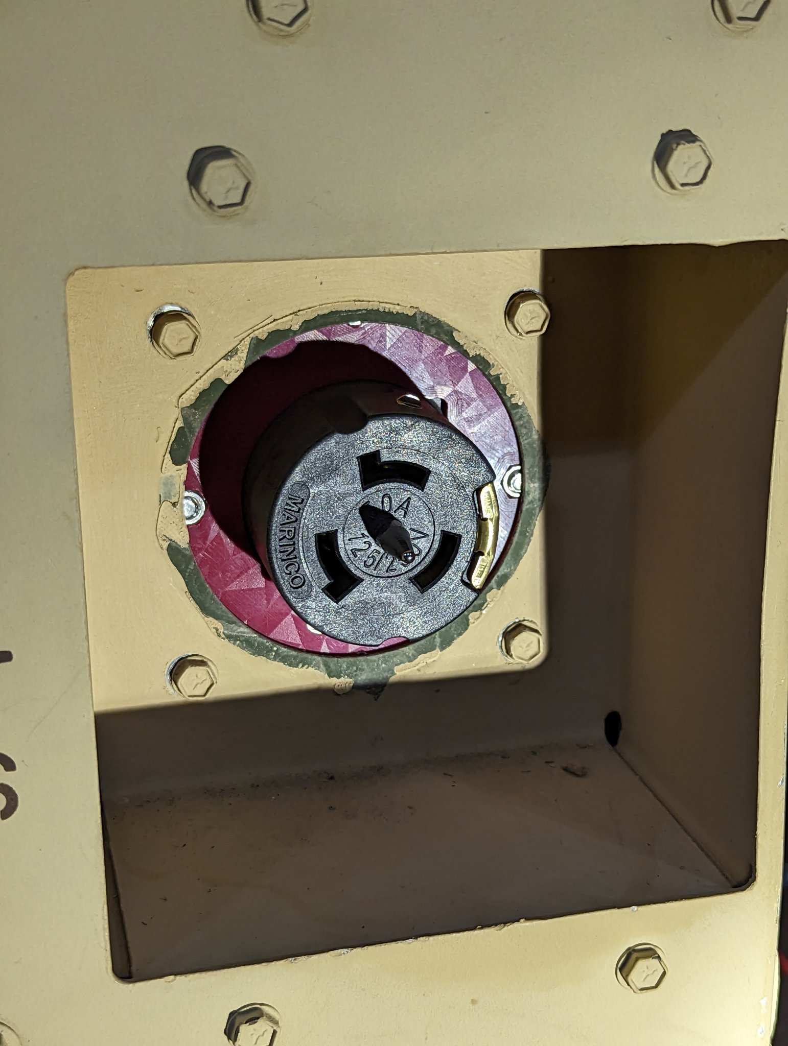 Bảng gắn vào MEP-803/2 cho ổ cắm Marinco CS6369 50 Amp