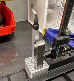 Giá đỡ công cụ làm mịn và thước đo độ dày lưới 1x1 Grid...