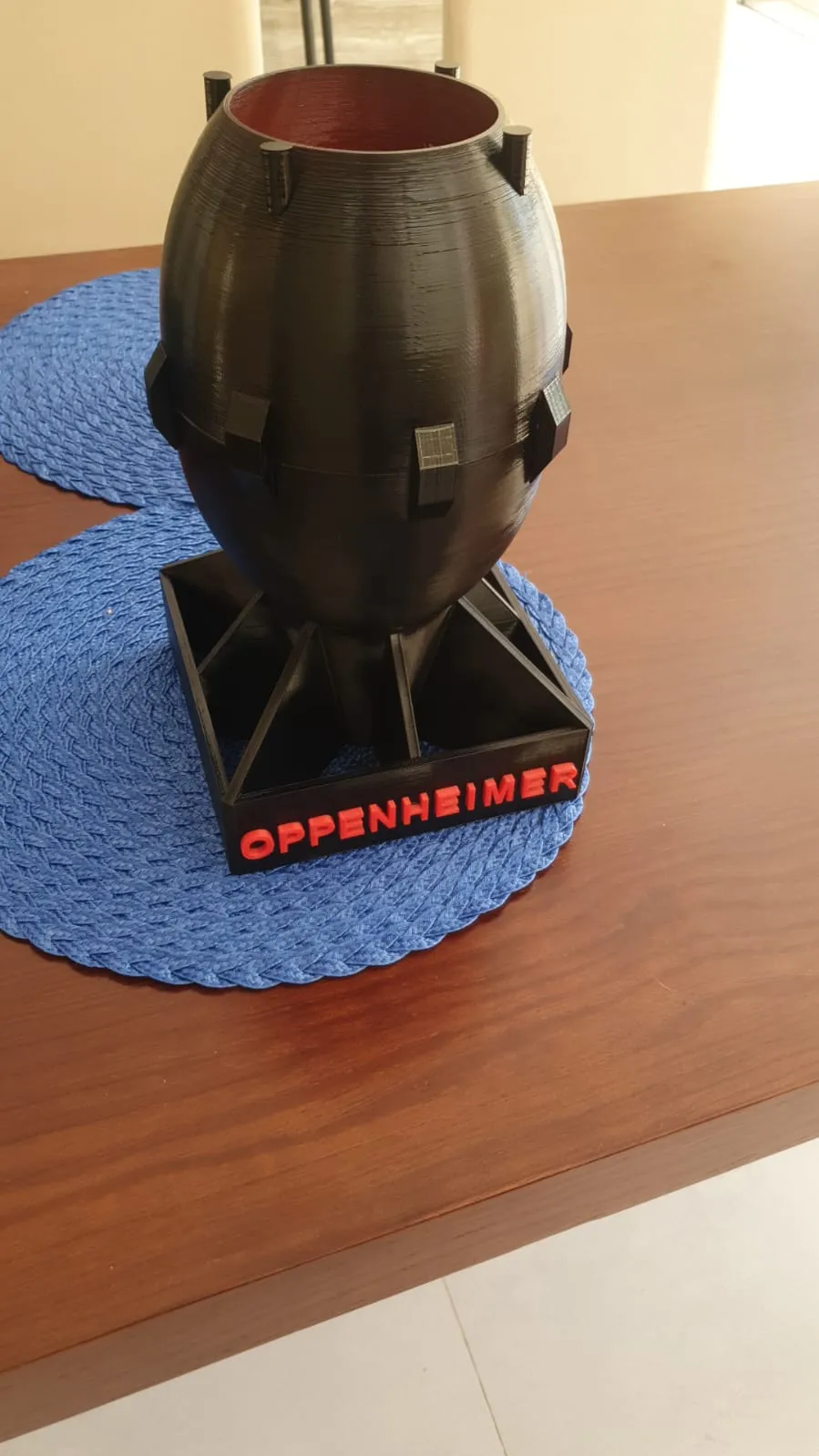 Bình đựng bắp rang bơ chủ đề Oppenheimer