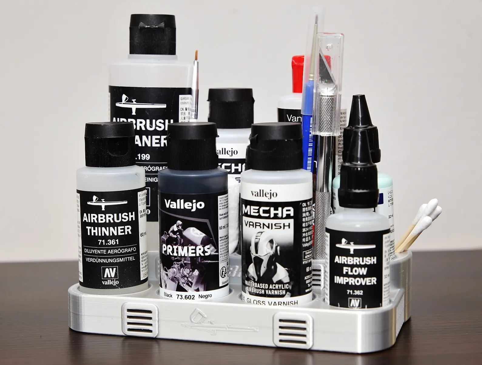 Sản phẩm phụ trợ cho Airbrush Vallejo