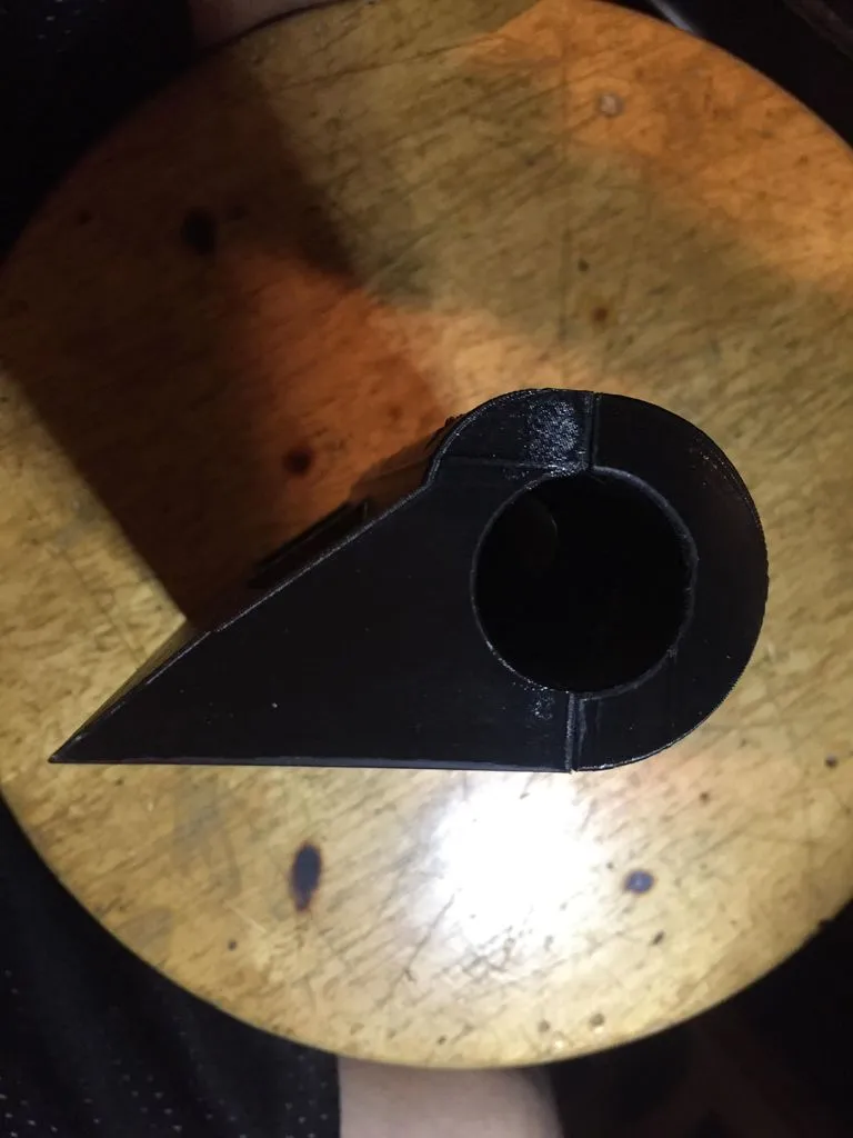 Giường gấp treo tường tiện lợi cho không gian nhỏ