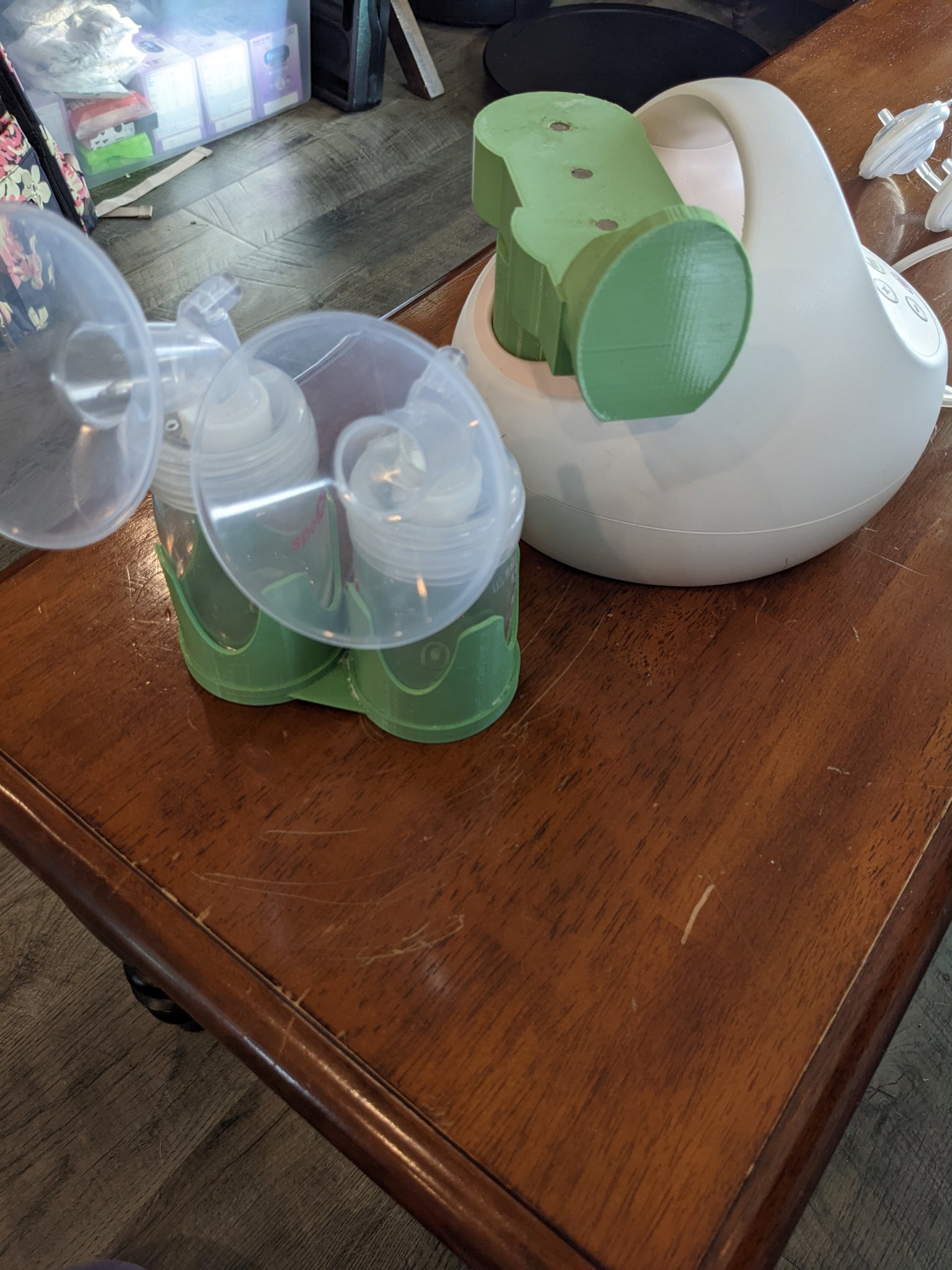 Giá đỡ bình sữa cho máy hút sữa Spectra