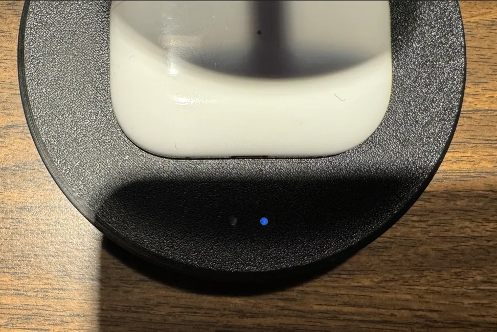 Bộ điều chỉnh căn chỉnh đế sạc Anker PowerWave cho AirPods Pro