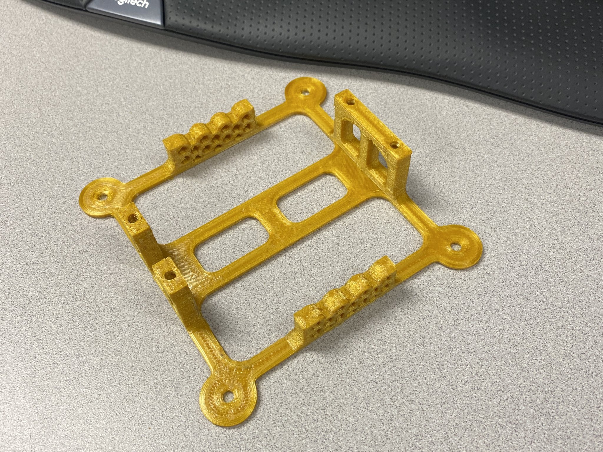 Giá đỡ GHome Smart Power Strip gắn dưới bàn