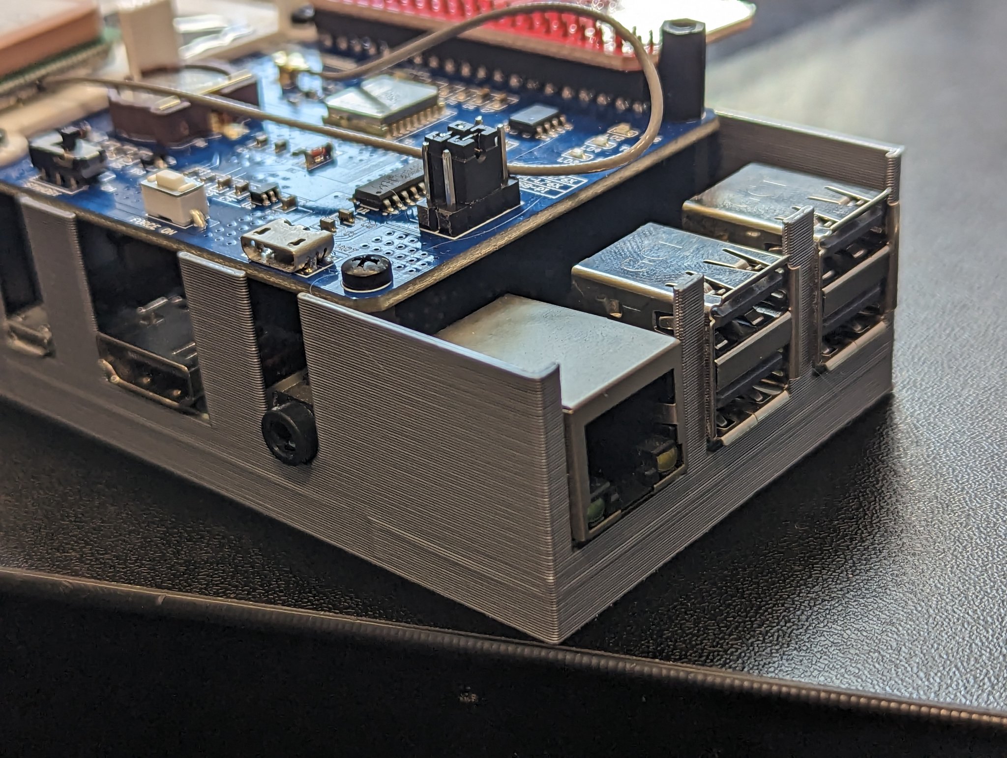 Giá đỡ cơ bản cho Raspberry Pi 3B+