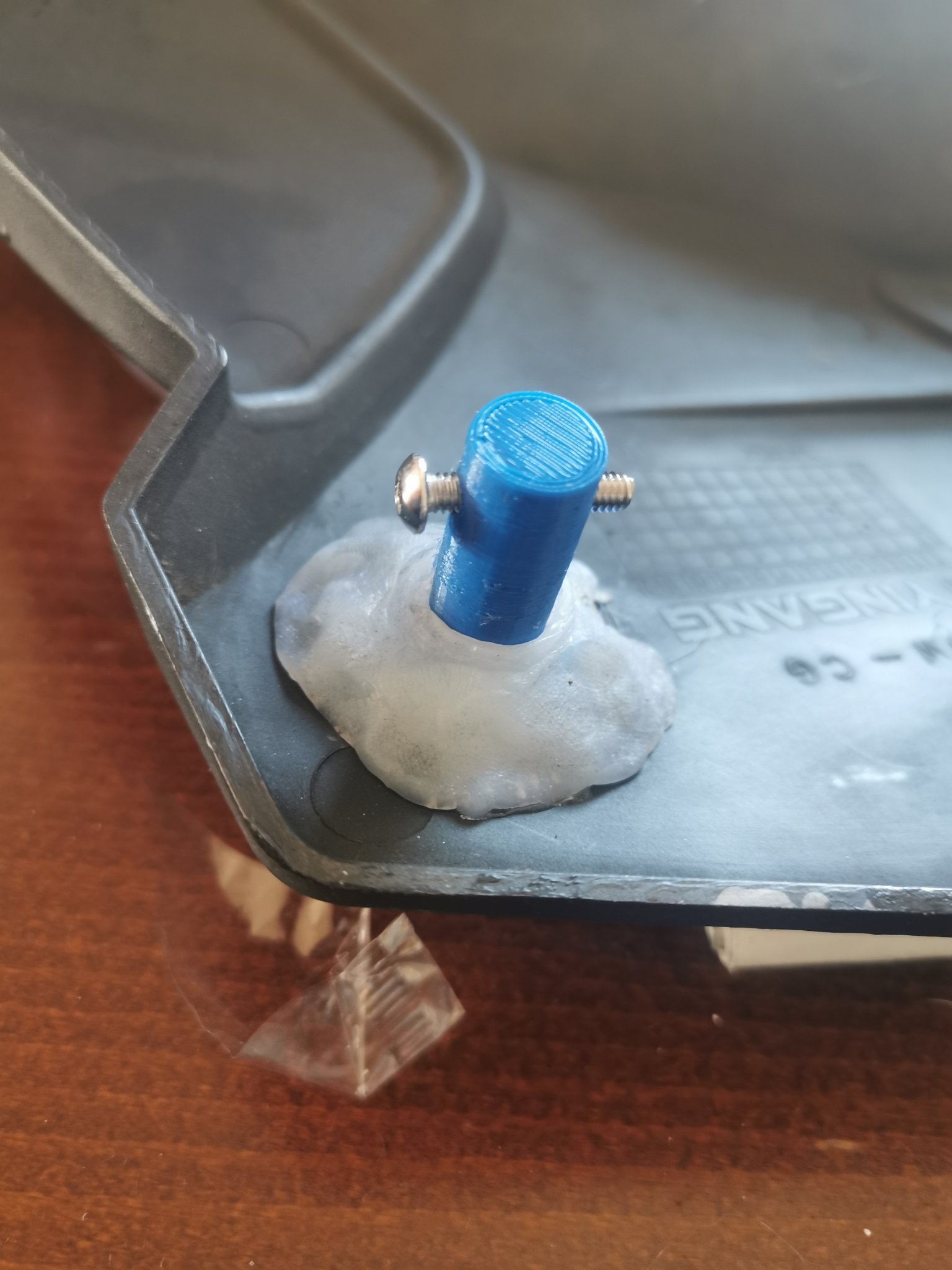 Thay thế khóa nắp bên cho xe máy Romet ADV 125