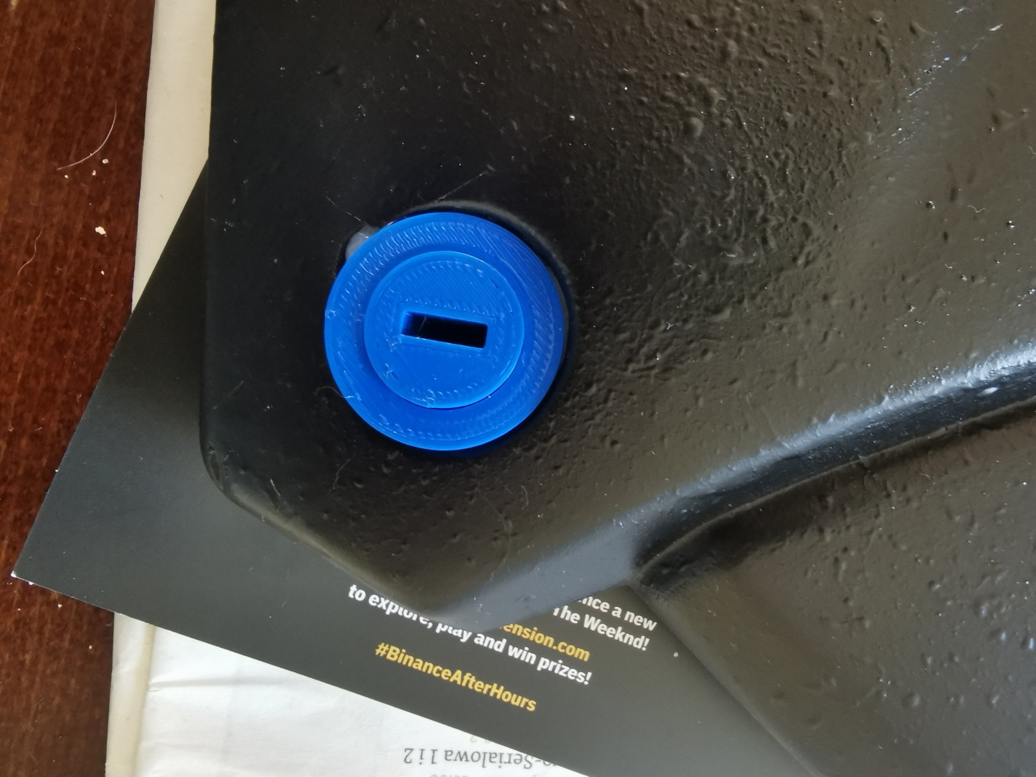 Thay thế khóa nắp bên cho xe máy Romet ADV 125