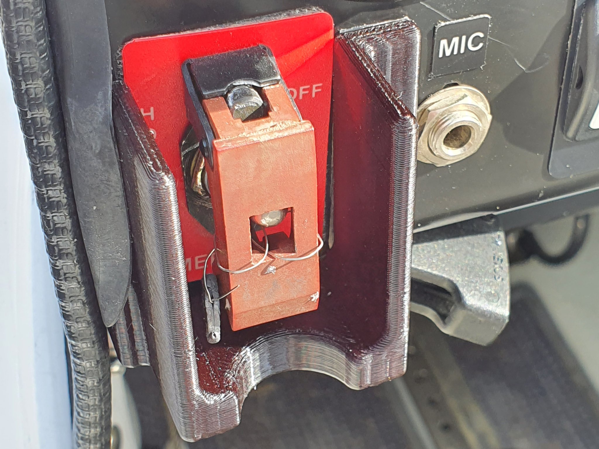 Bộ bảo vệ công tắc khẩn cấp cho Diamond DA40 TDI