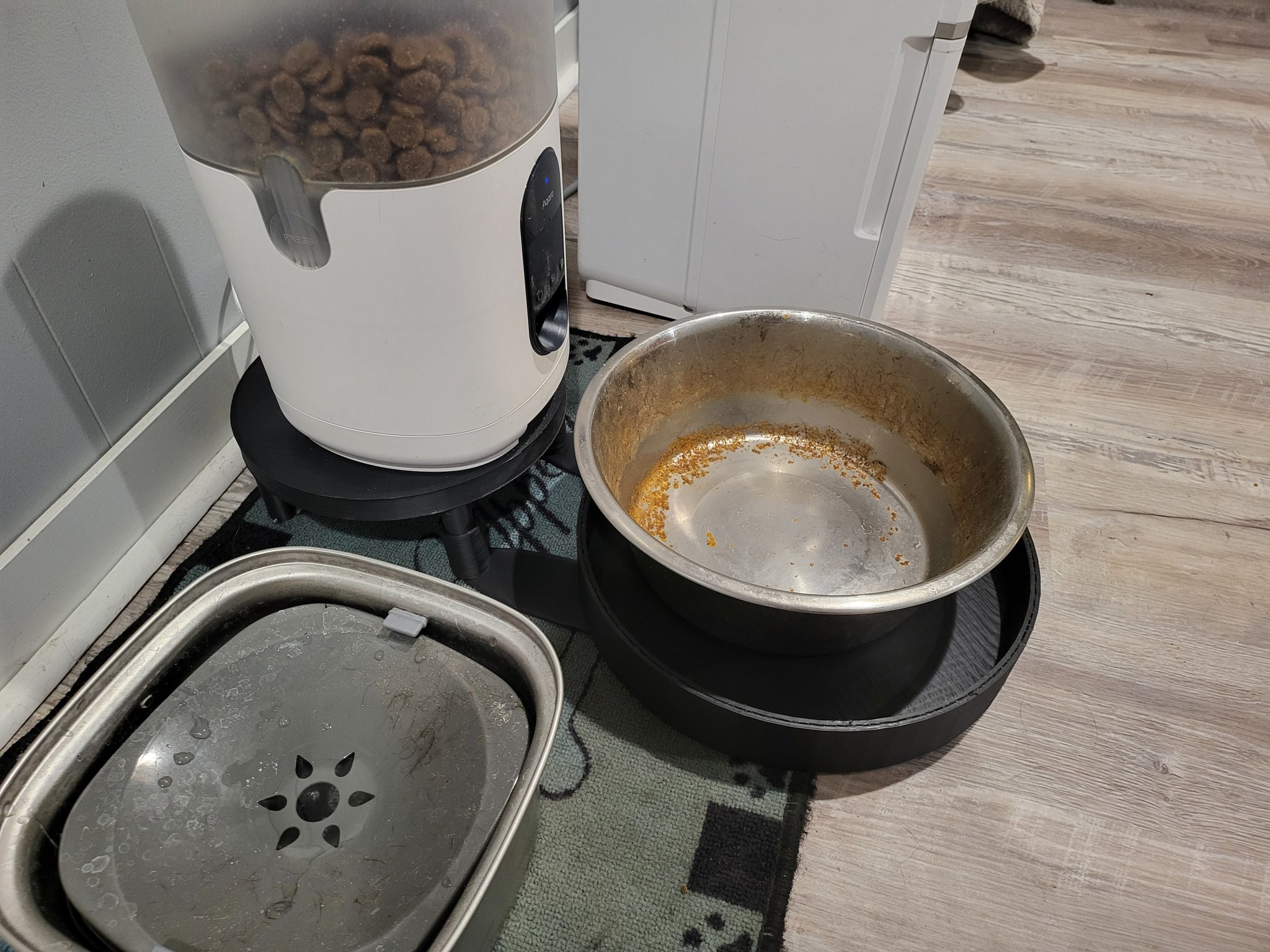 Bàn nâng cho máy cho ăn tự động Aqara