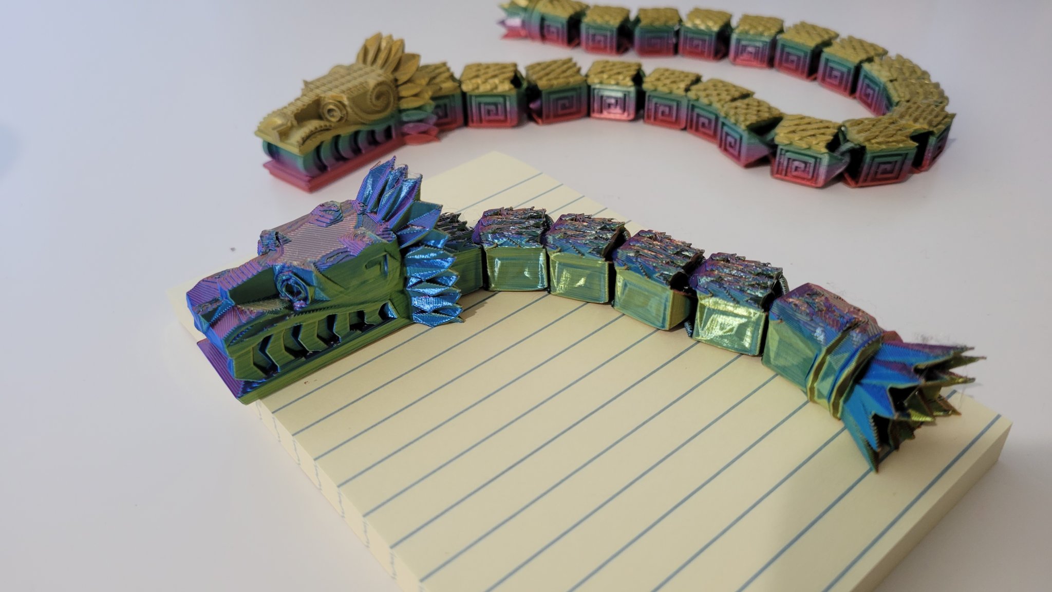 Quetzalcoatl phong cách low poly với chi tiết linh hoạt