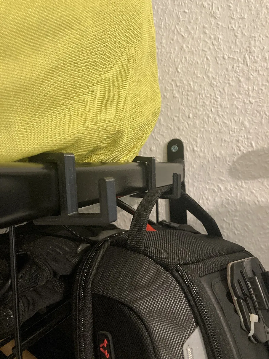 Móc treo áo cho biker phong cách hiện đại