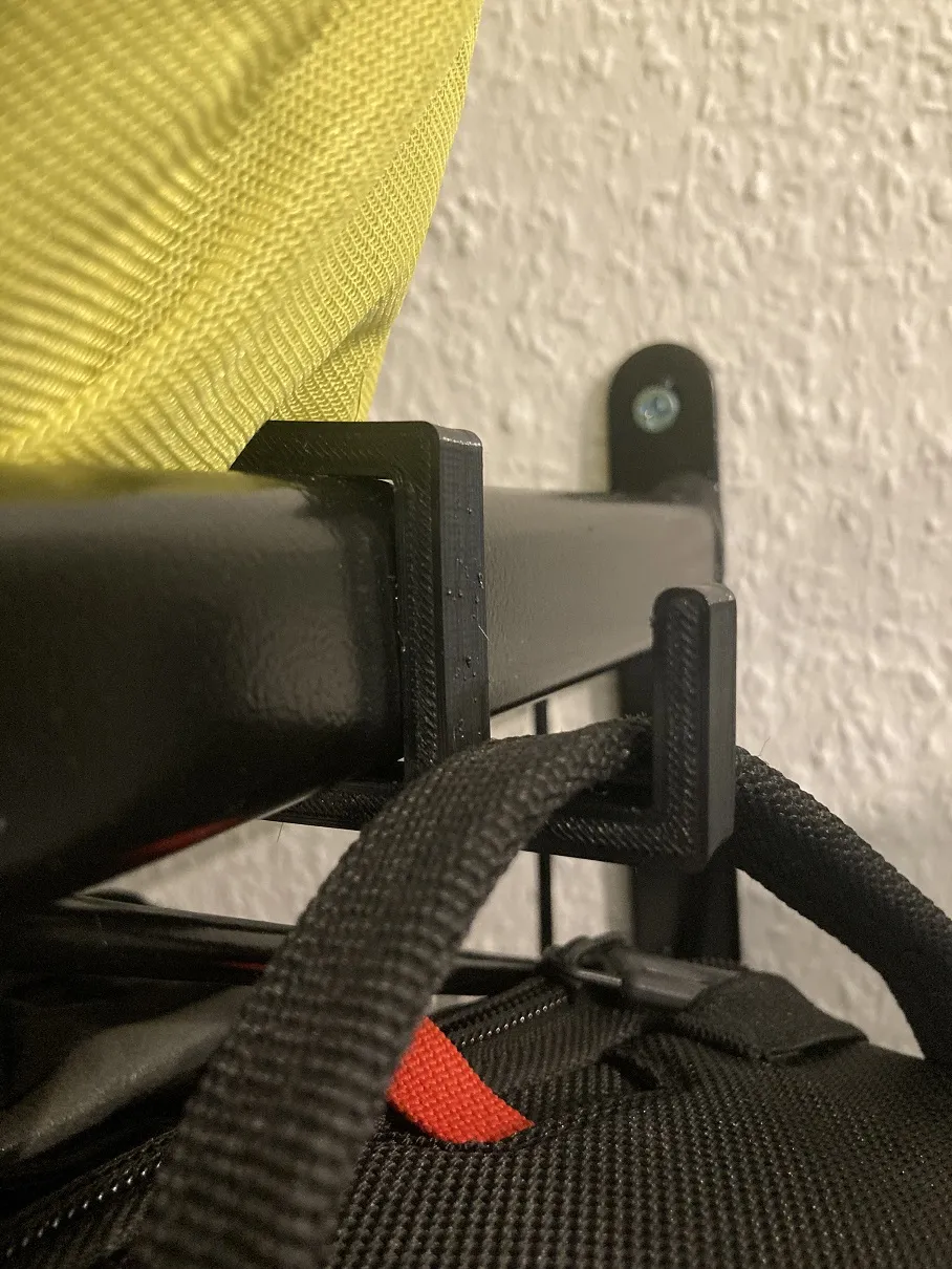 Móc treo áo cho biker phong cách hiện đại