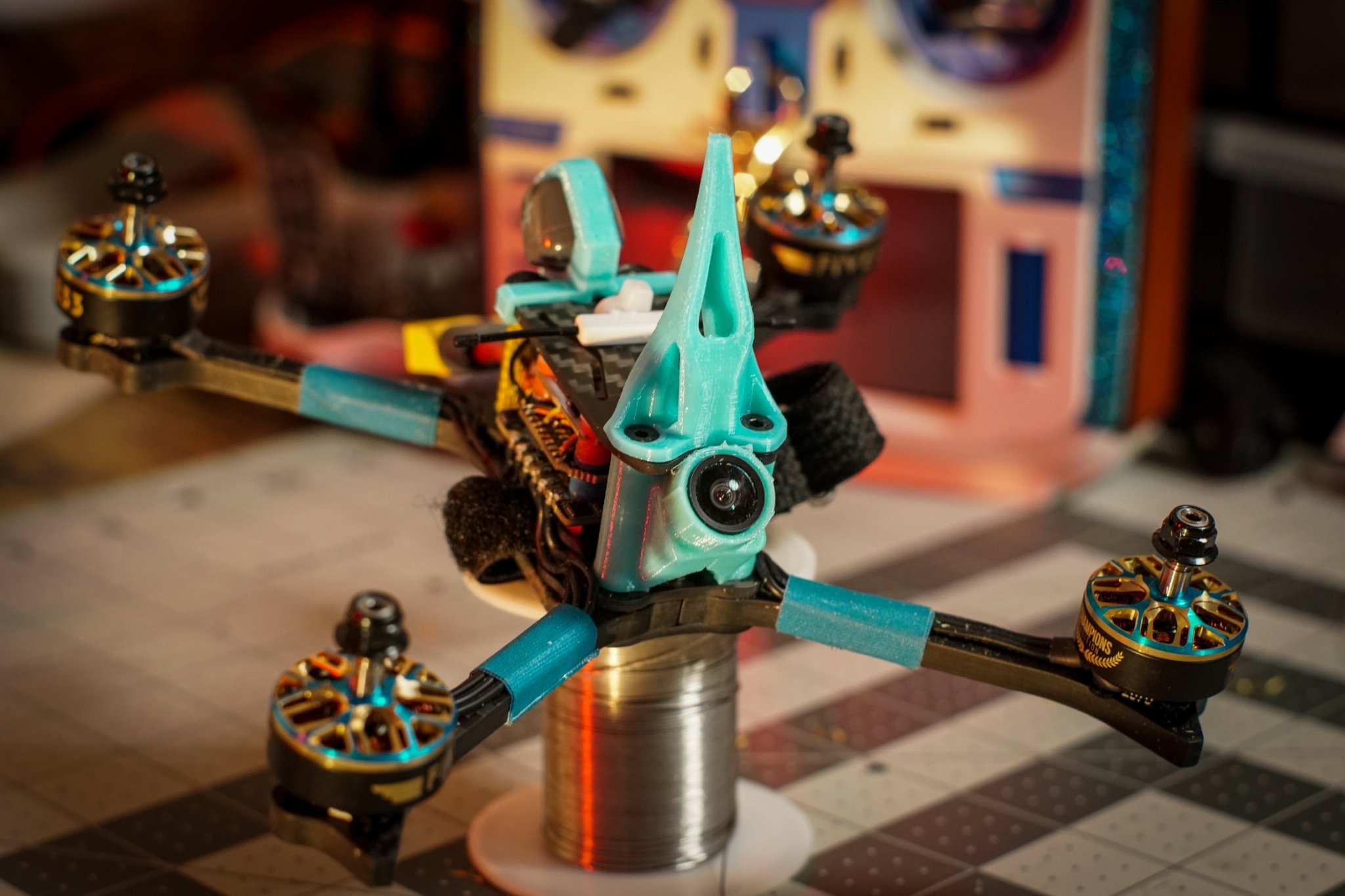 Công tắc ánh sáng Five33 với linh kiện TPU