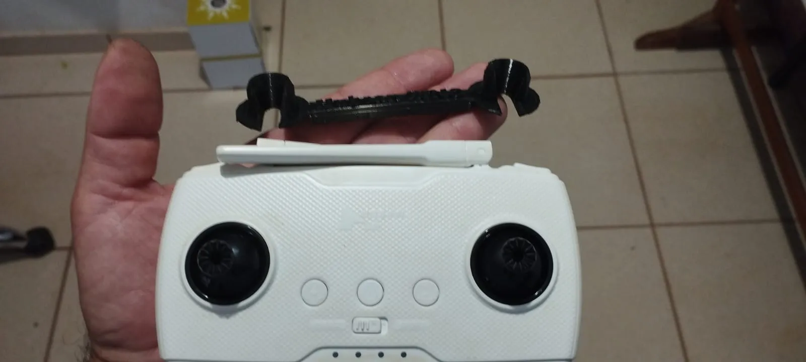 Bảo vệ cần điều khiển cho bộ điều khiển Hubsan Zino HT016B