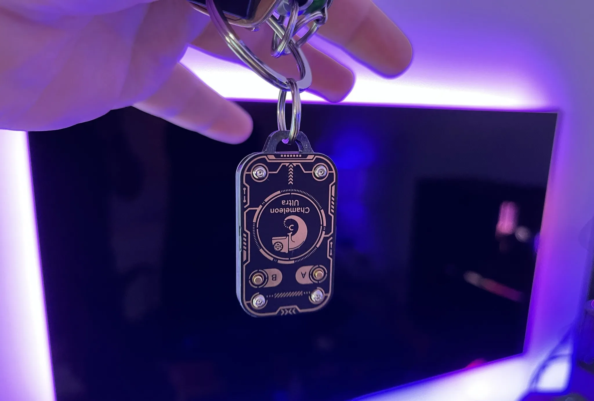 Khung mở rộng ChameleonUltra với vòng khóa chắc chắn