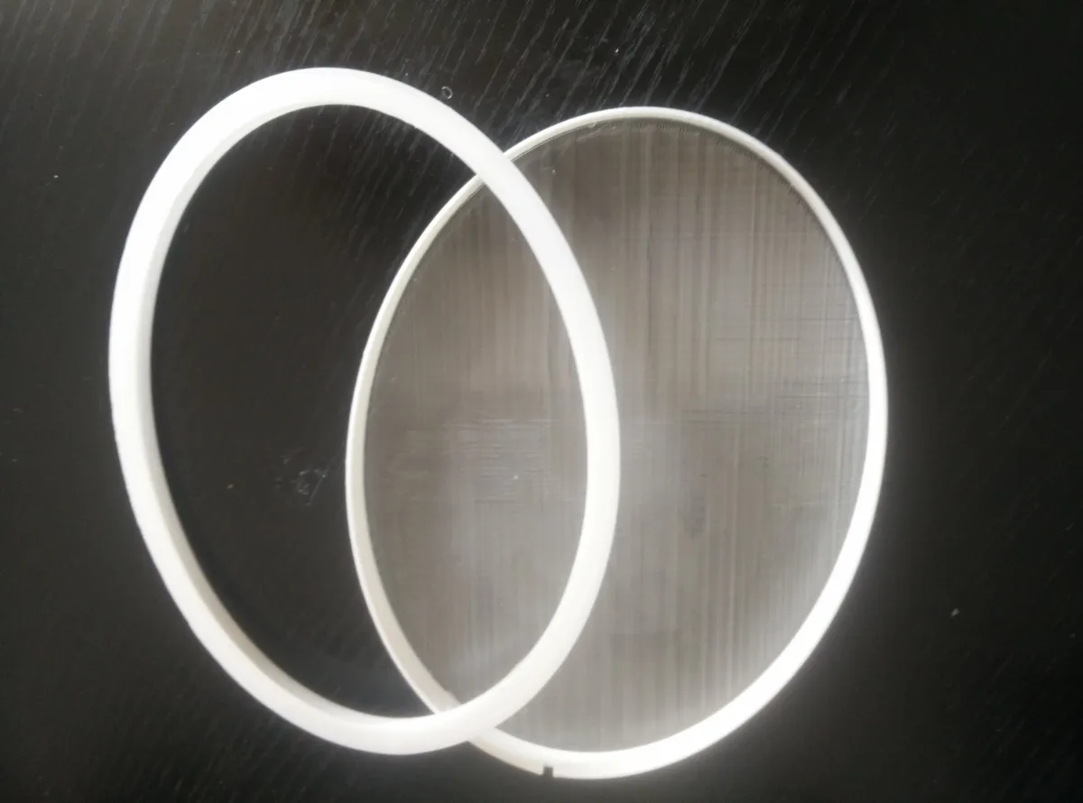 Khung đèn chiếu sáng cho tác phẩm điêu khắc bán nổi