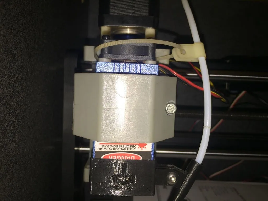 Hỗ trợ không khí bằng laser 7000wm với ống PTFE