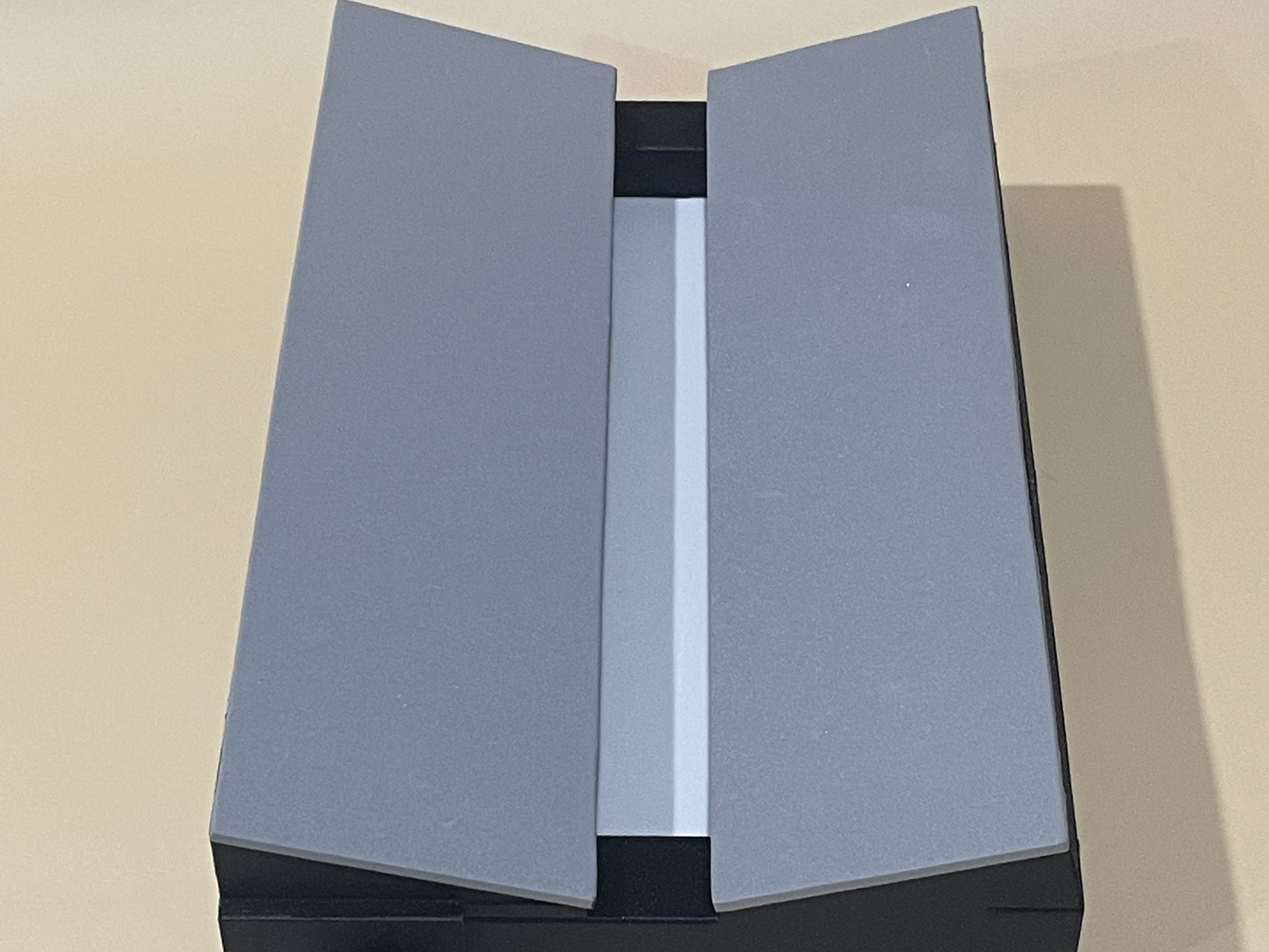 Bảng trải V điều chỉnh cho côn trùng có cánh