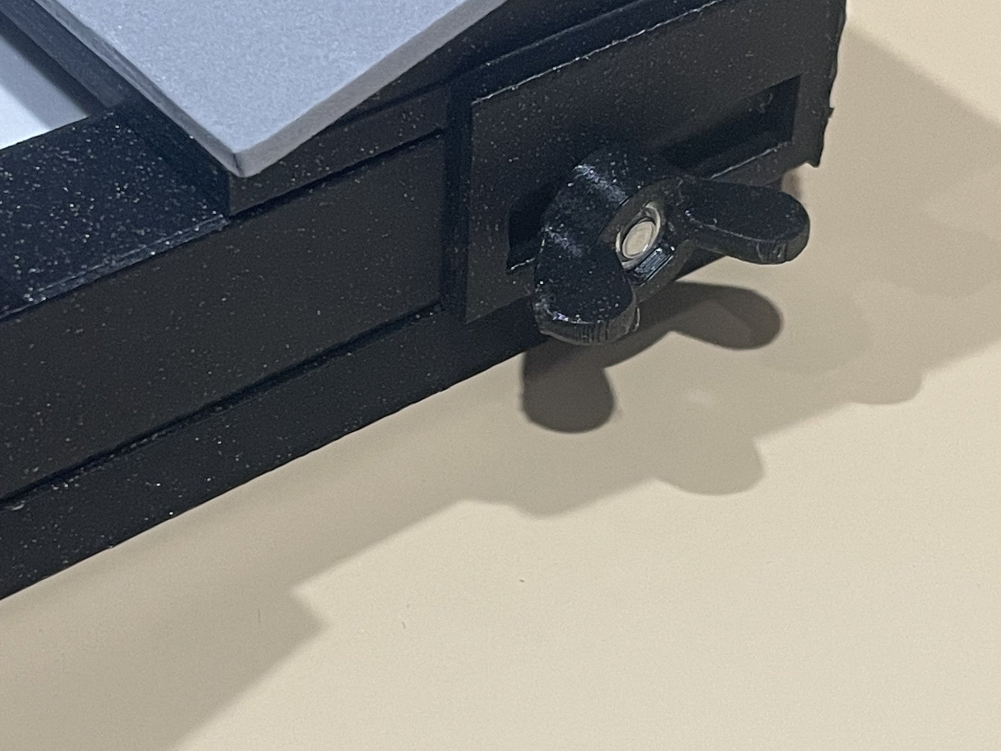 Bảng trải V điều chỉnh cho côn trùng có cánh