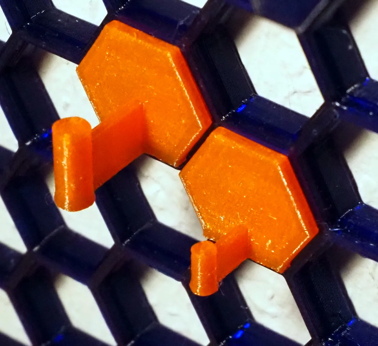 Móc treo tham số cho tường lưu trữ tổ ong