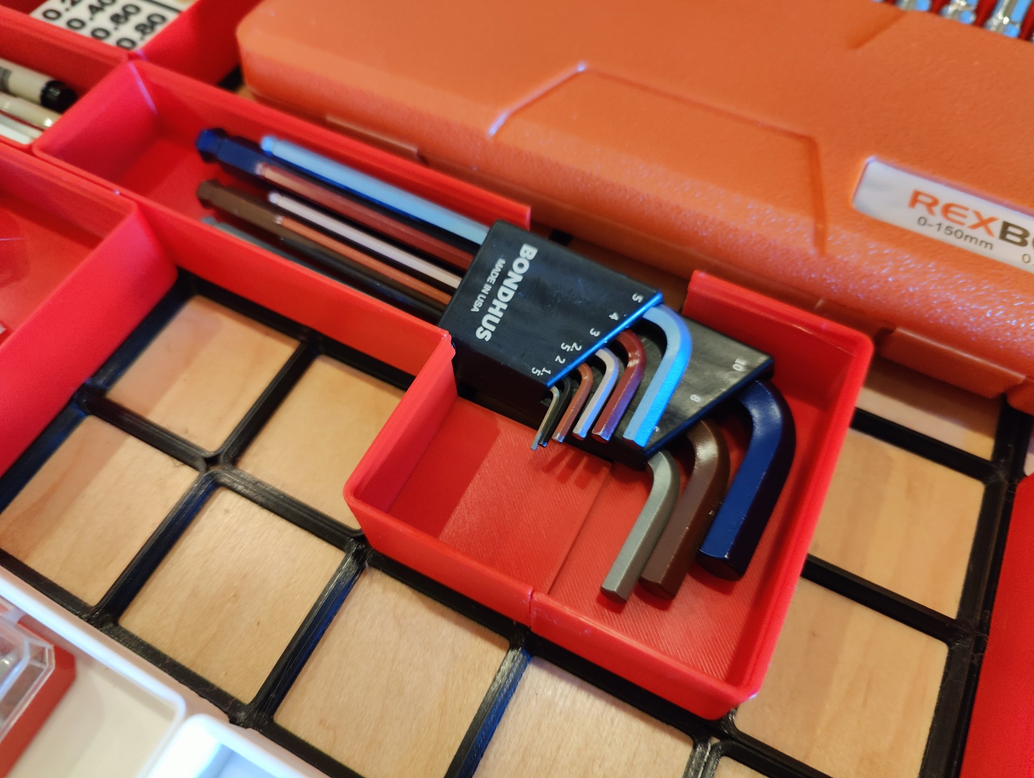 Thùng và bệ không cạnh cho hệ thống Gridfinity