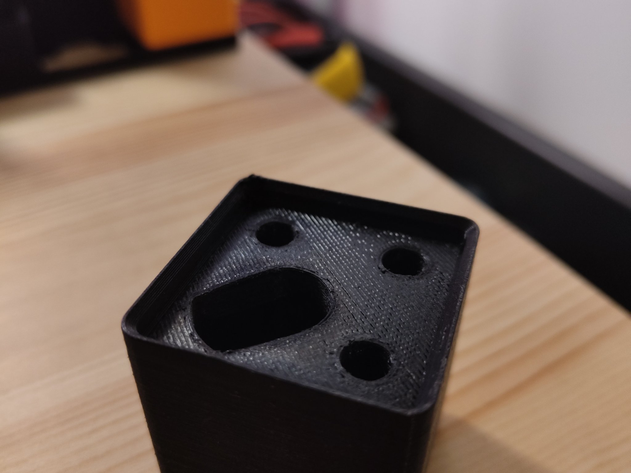 Giá đỡ Gridfinity cho TS100/Pinecil và 3 đầu/adapter dự phòng