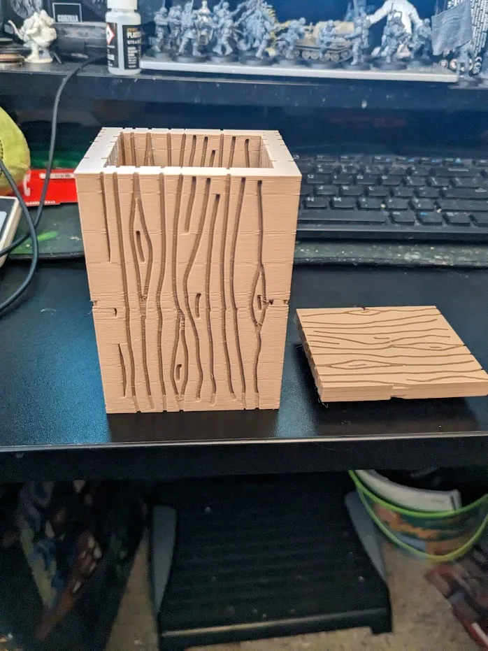 Hộp lưu trữ với họa tiết vân gỗ