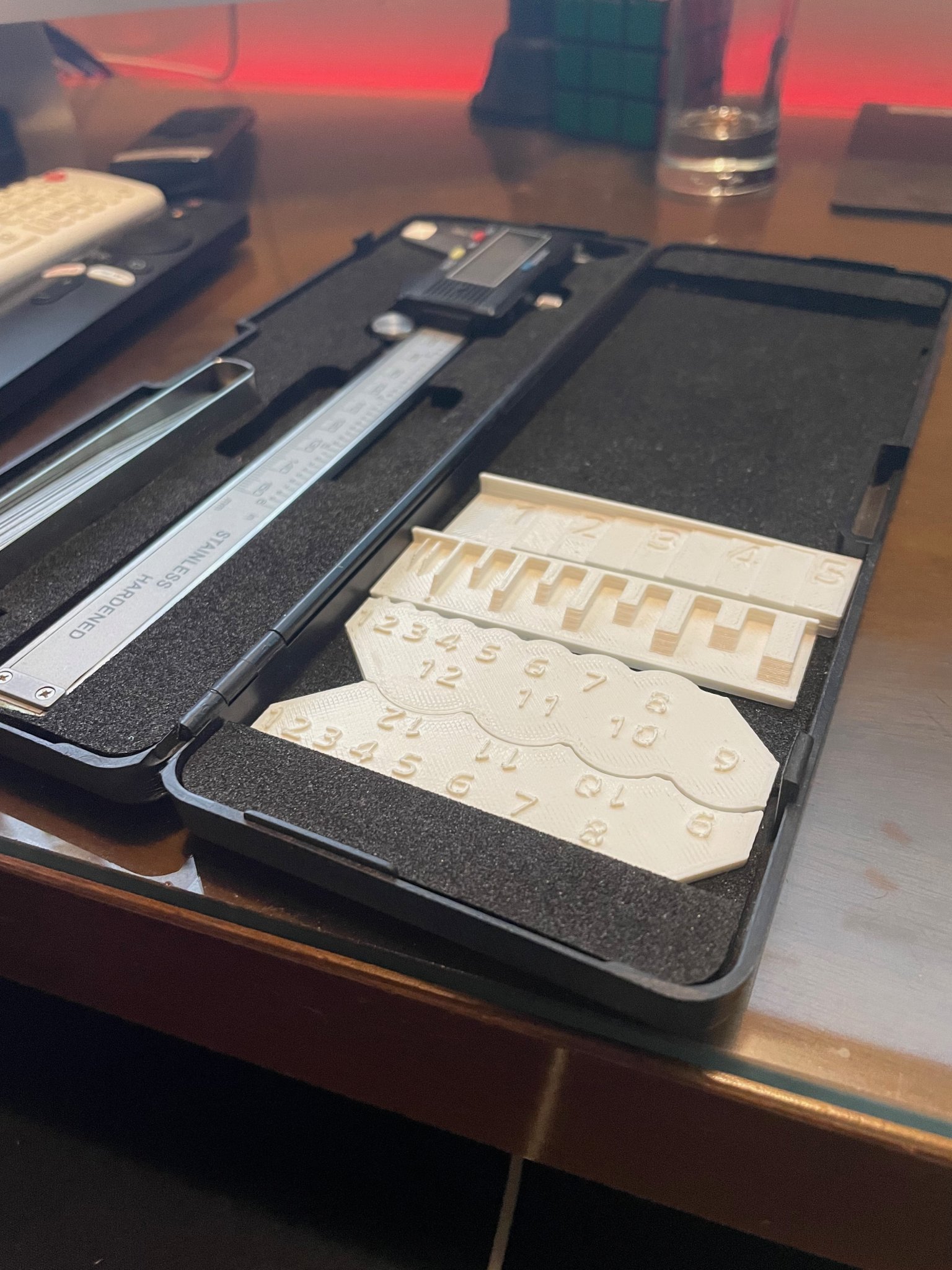 Thước đo thiết kế độ dày lớp và bề rộng tường 0.4 đế...