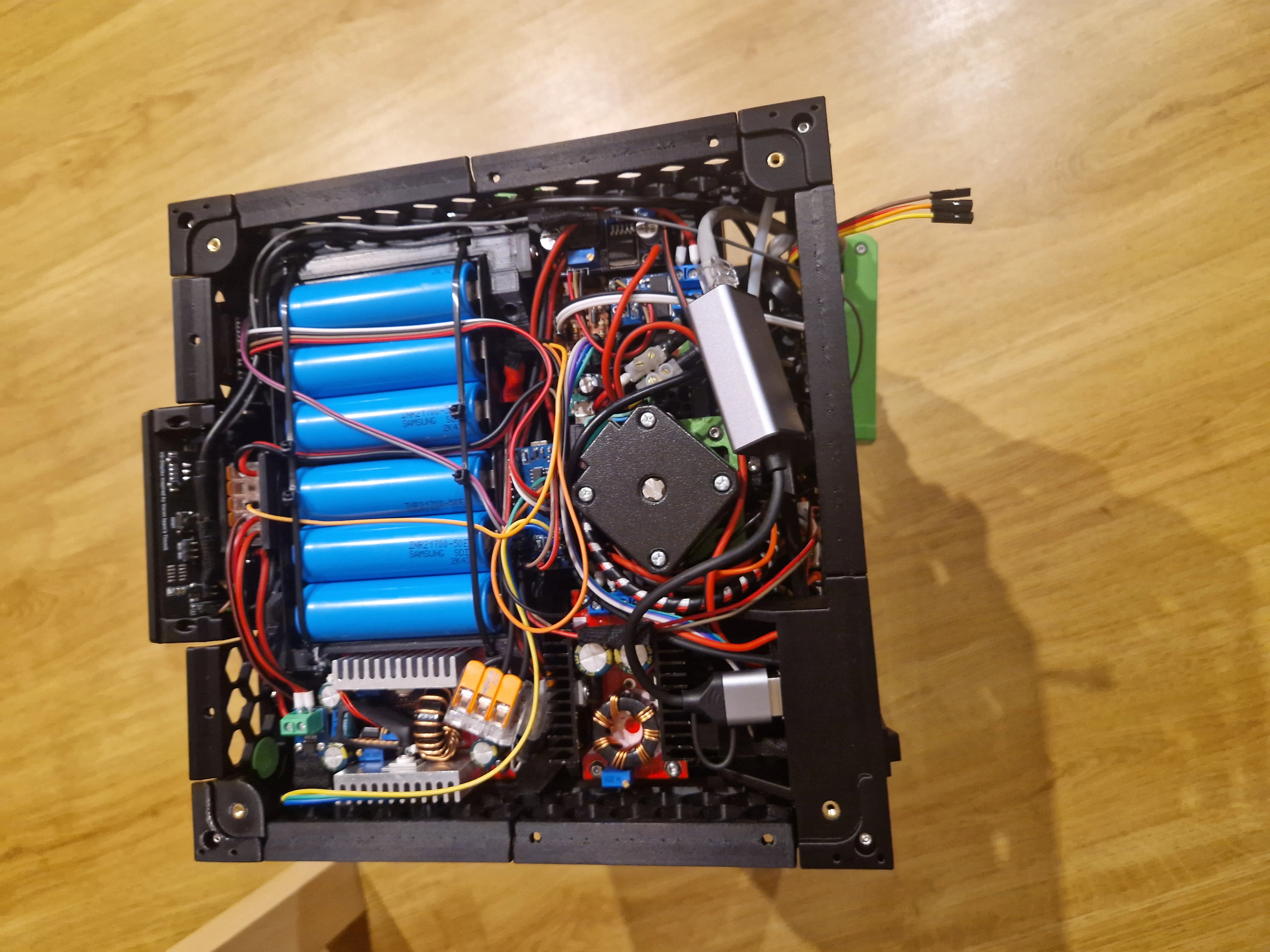 Bộ nguồn pin cho máy in Voron V0.2 với hỗ trợ USB-C