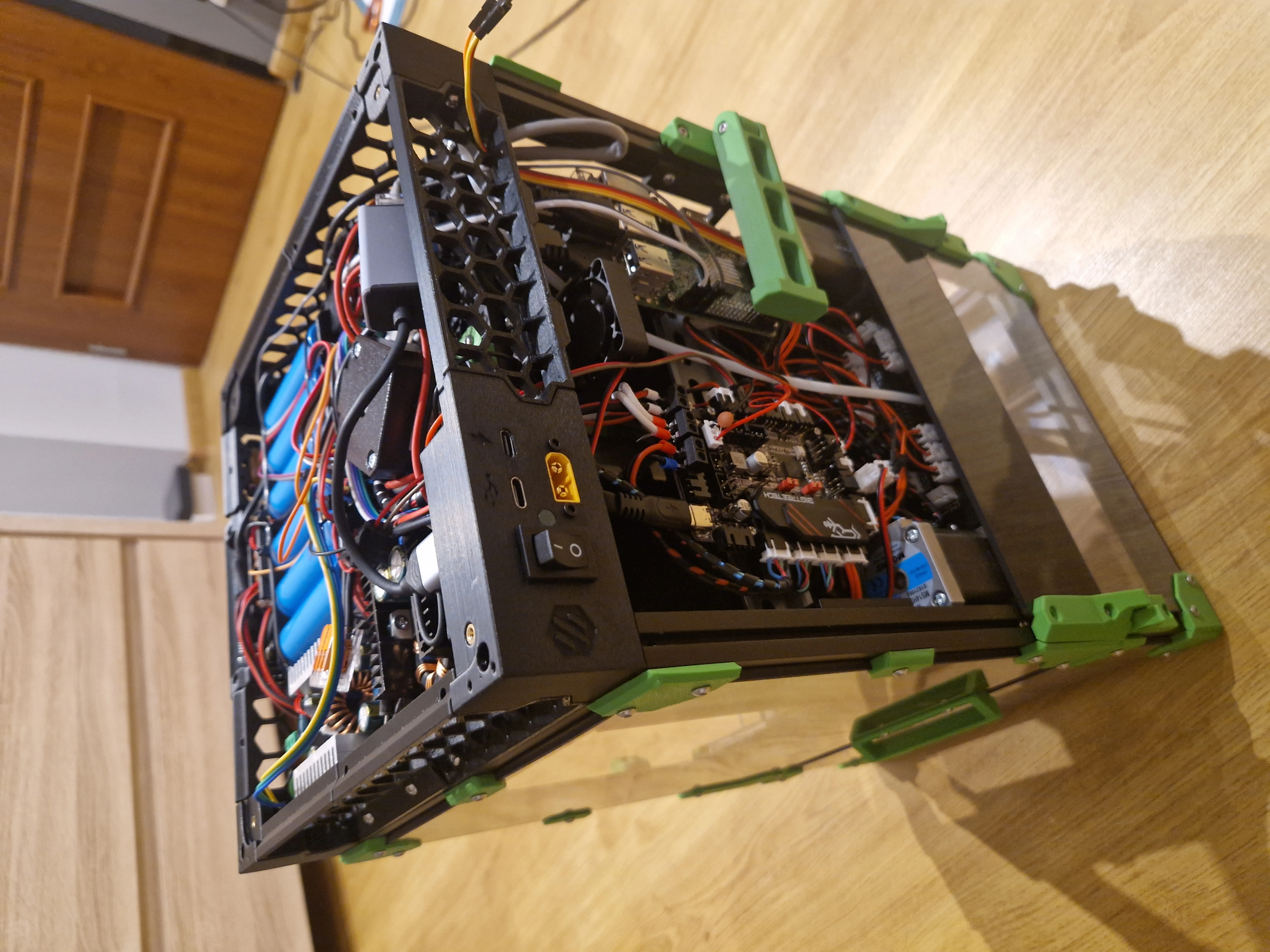 Bộ nguồn pin cho máy in Voron V0.2 với hỗ trợ USB-C