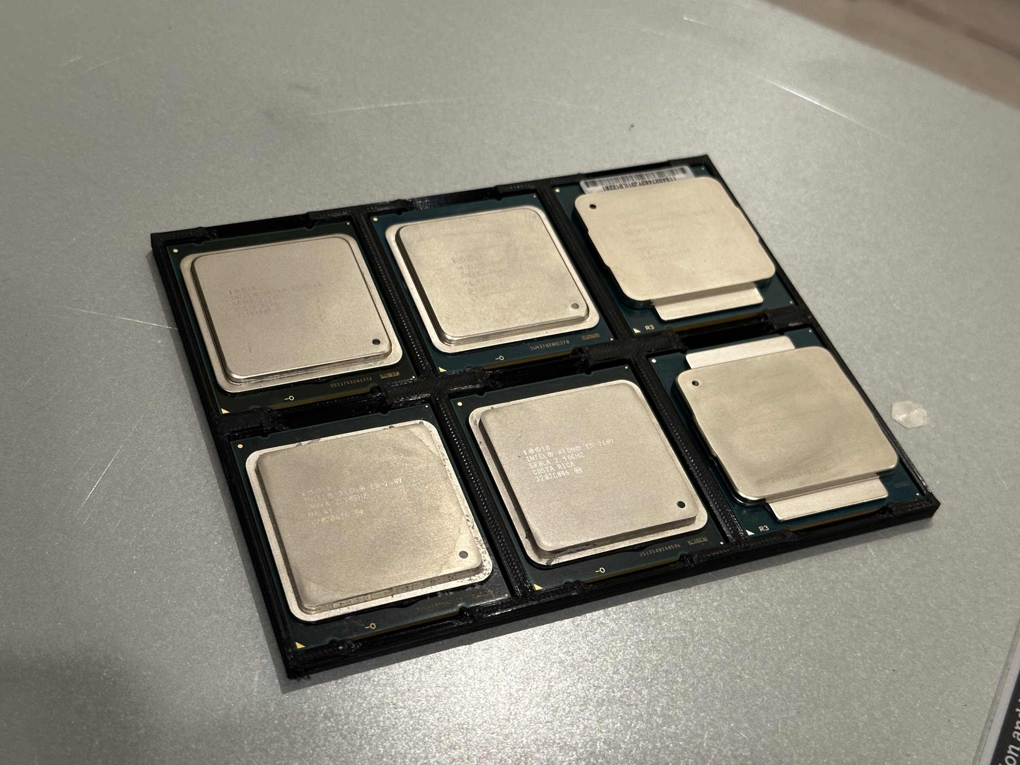 Khay đựng CPU LGA 2011 cho Intel Xeon