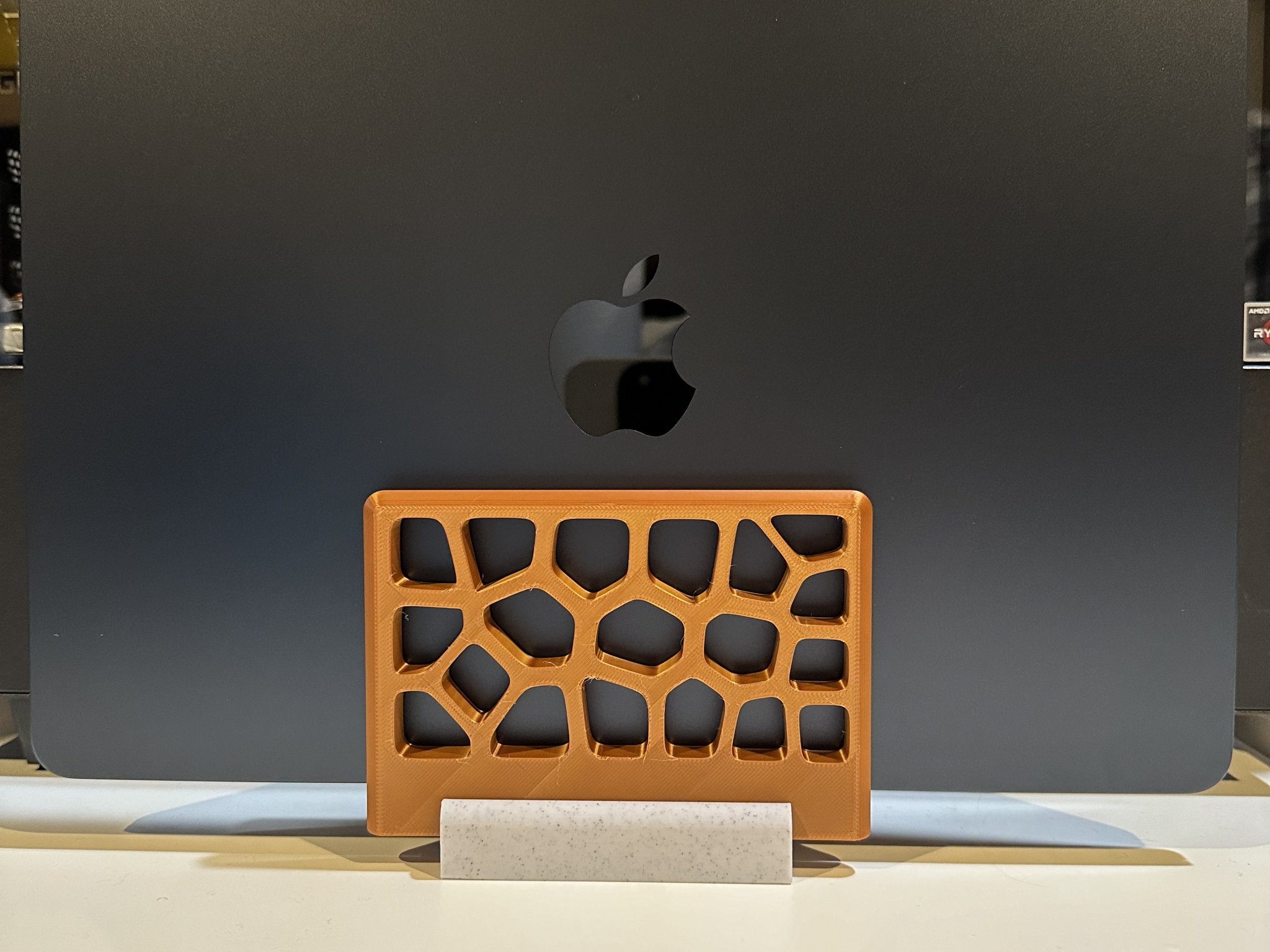 Giá đỡ laptop đứng Voronoi thiết kế sáng tạo