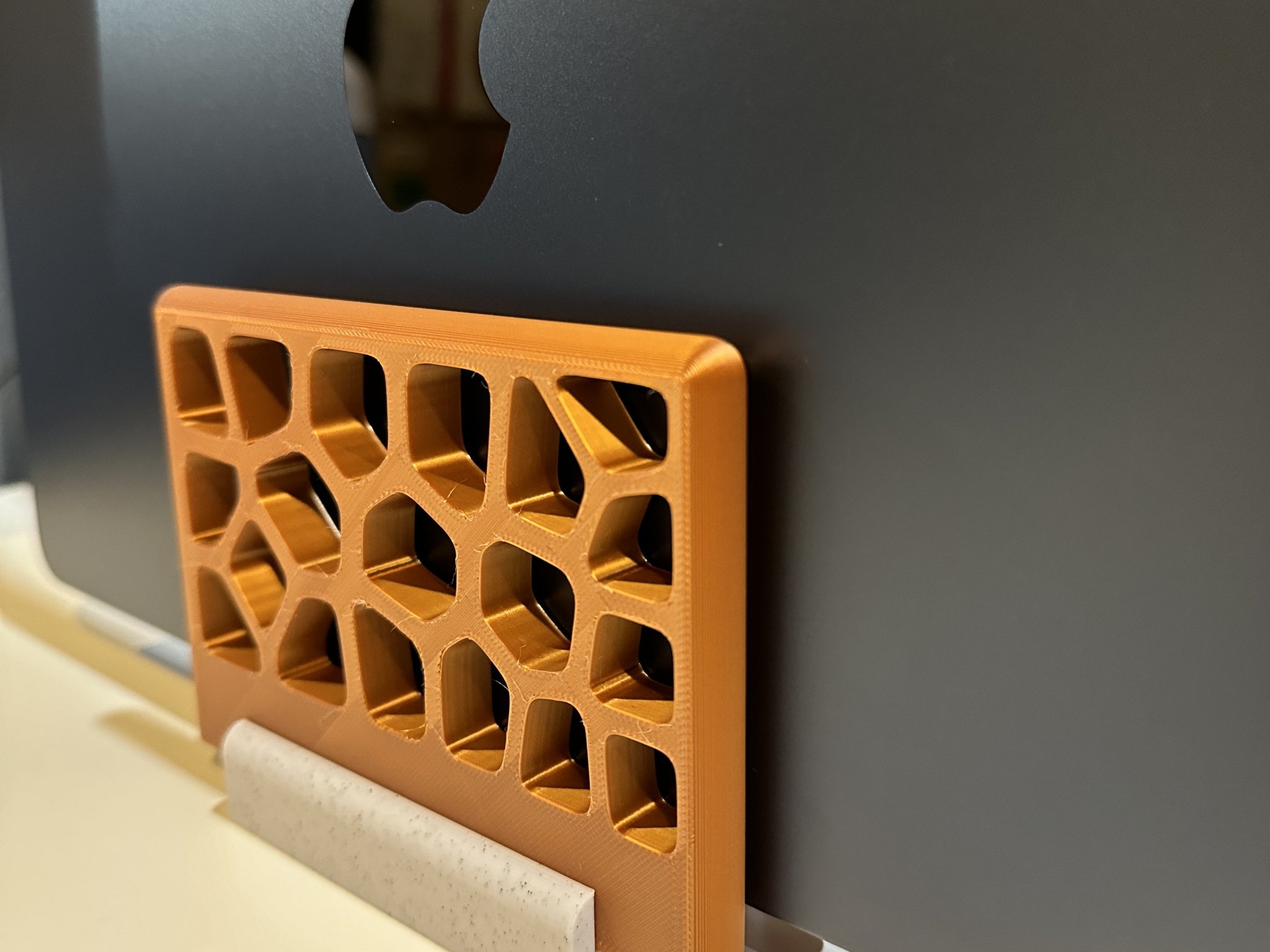 Giá đỡ laptop đứng Voronoi thiết kế sáng tạo