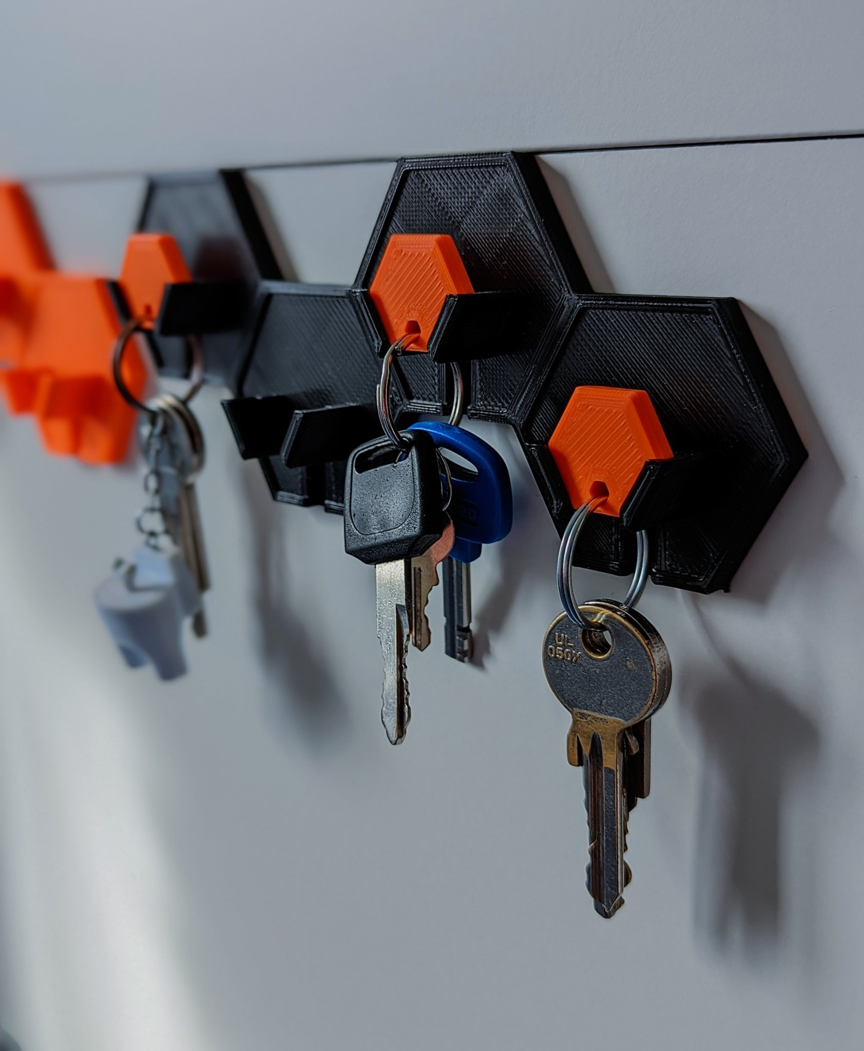 Giá treo chìa khóa hình lục giác hiện đại