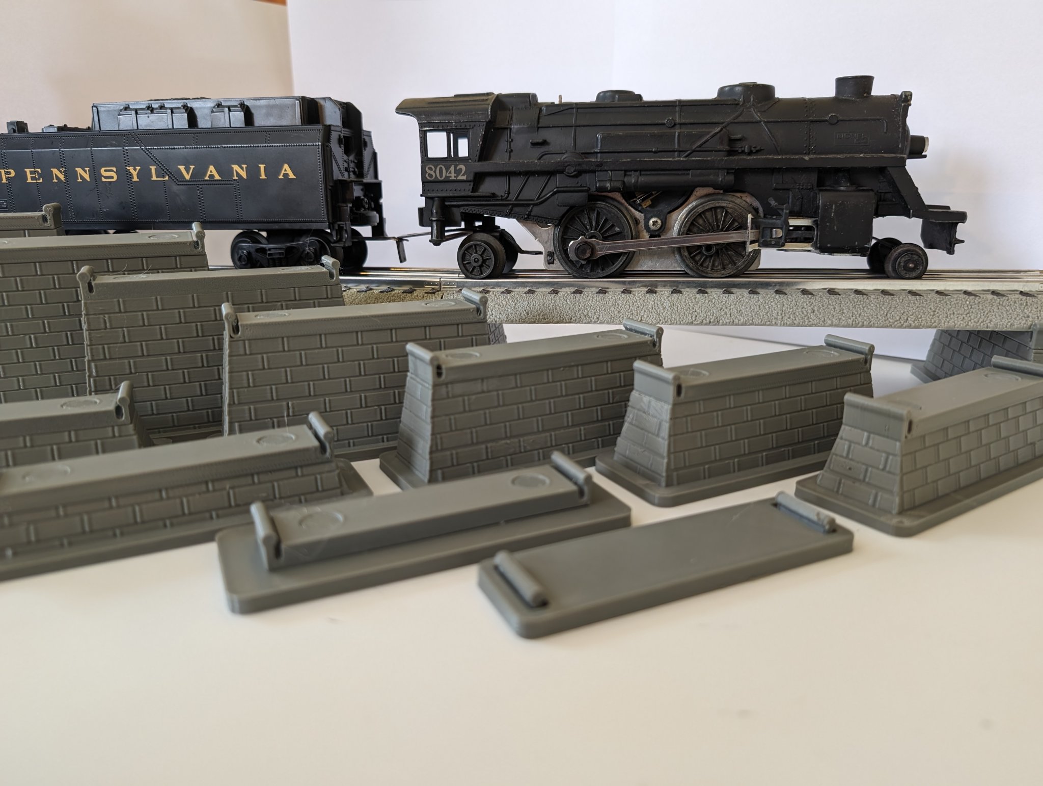 Cầu treo Lionel Fastrack tương thích cho đường ray O Gauge
