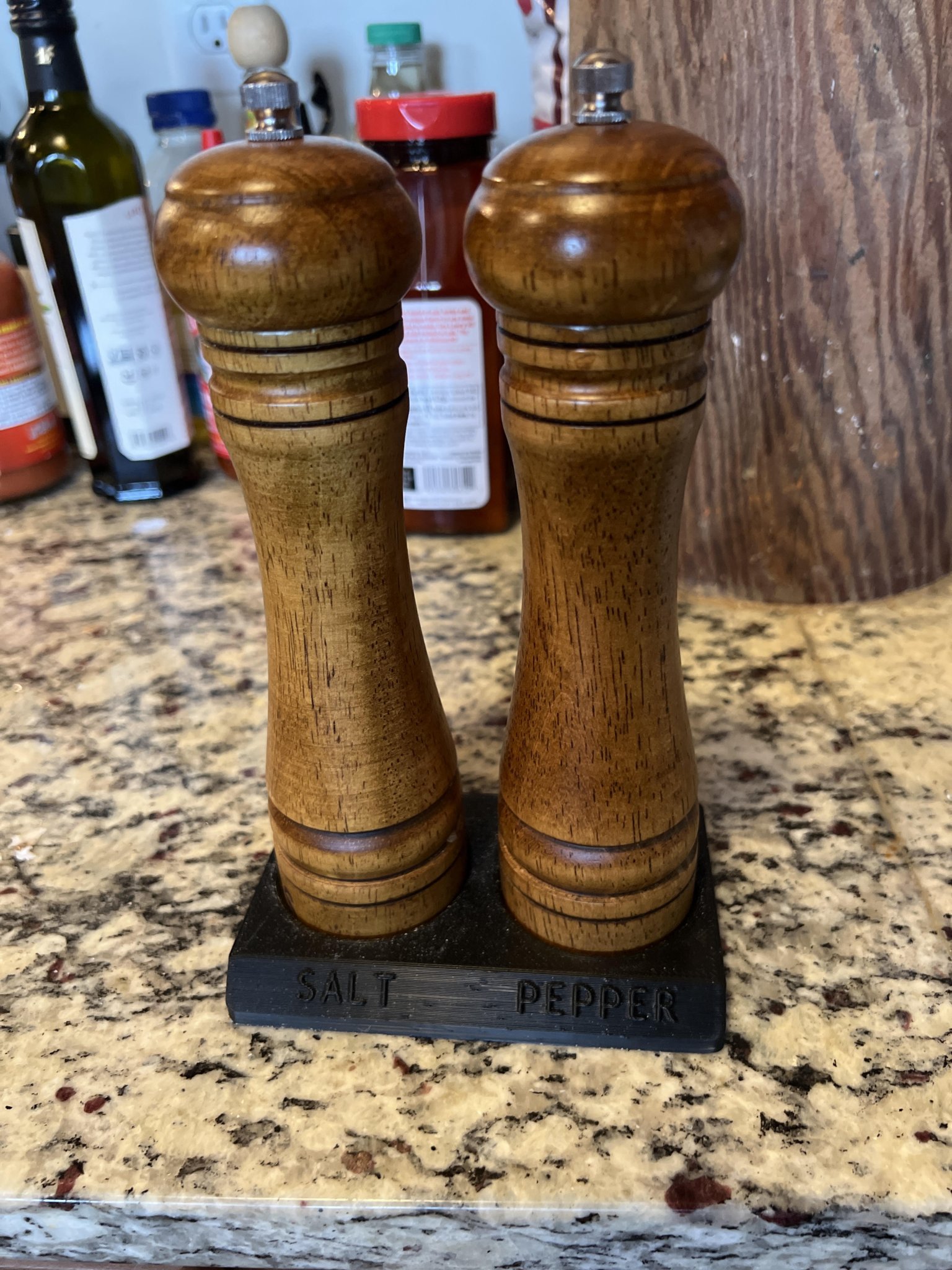 Giá đỡ cho máy xay muối và tiêu với đường kính tối đa 55mm