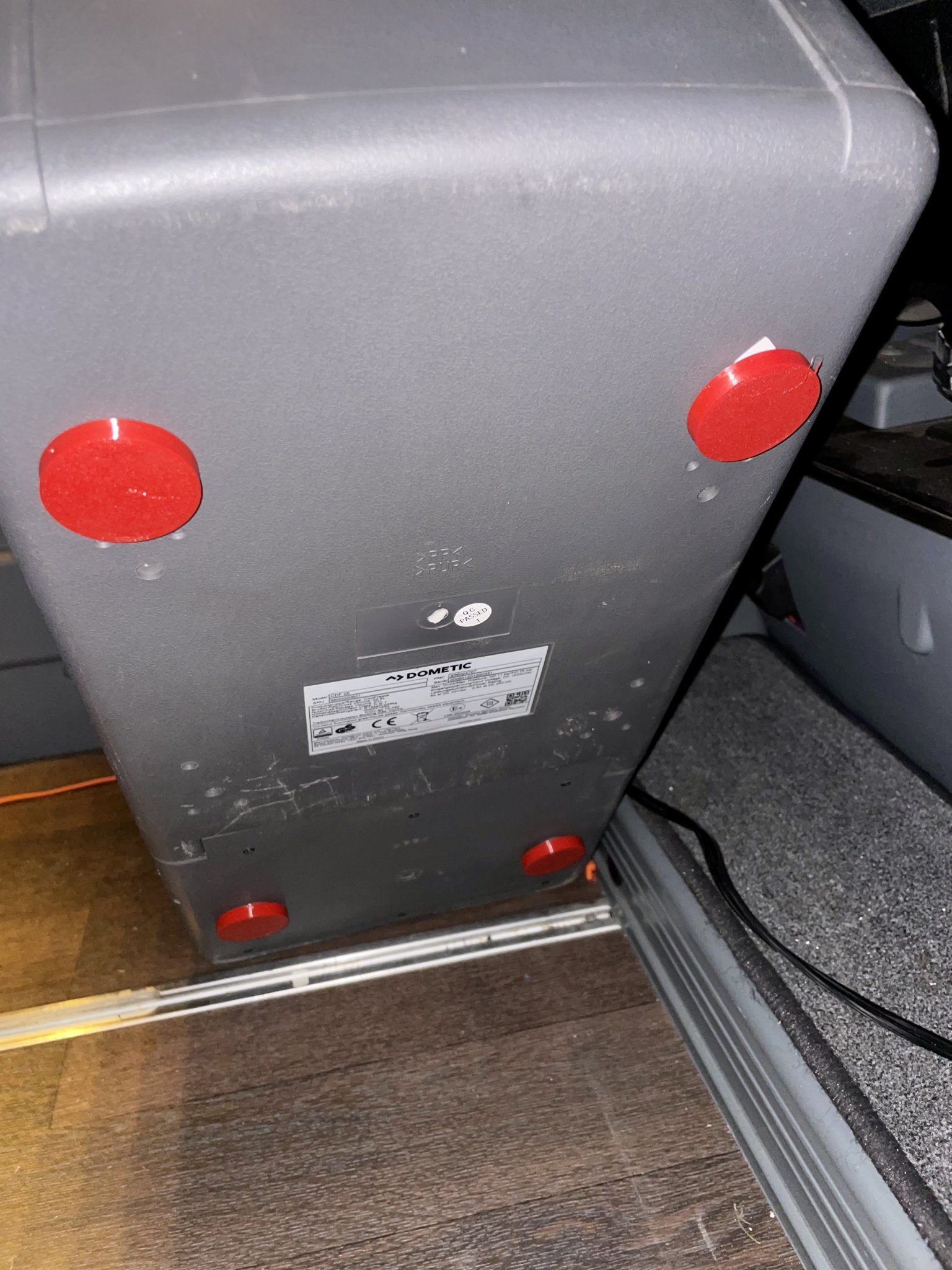 Giá đỡ chân cho Dometic CoolFreeze CDF 26 nâng cao