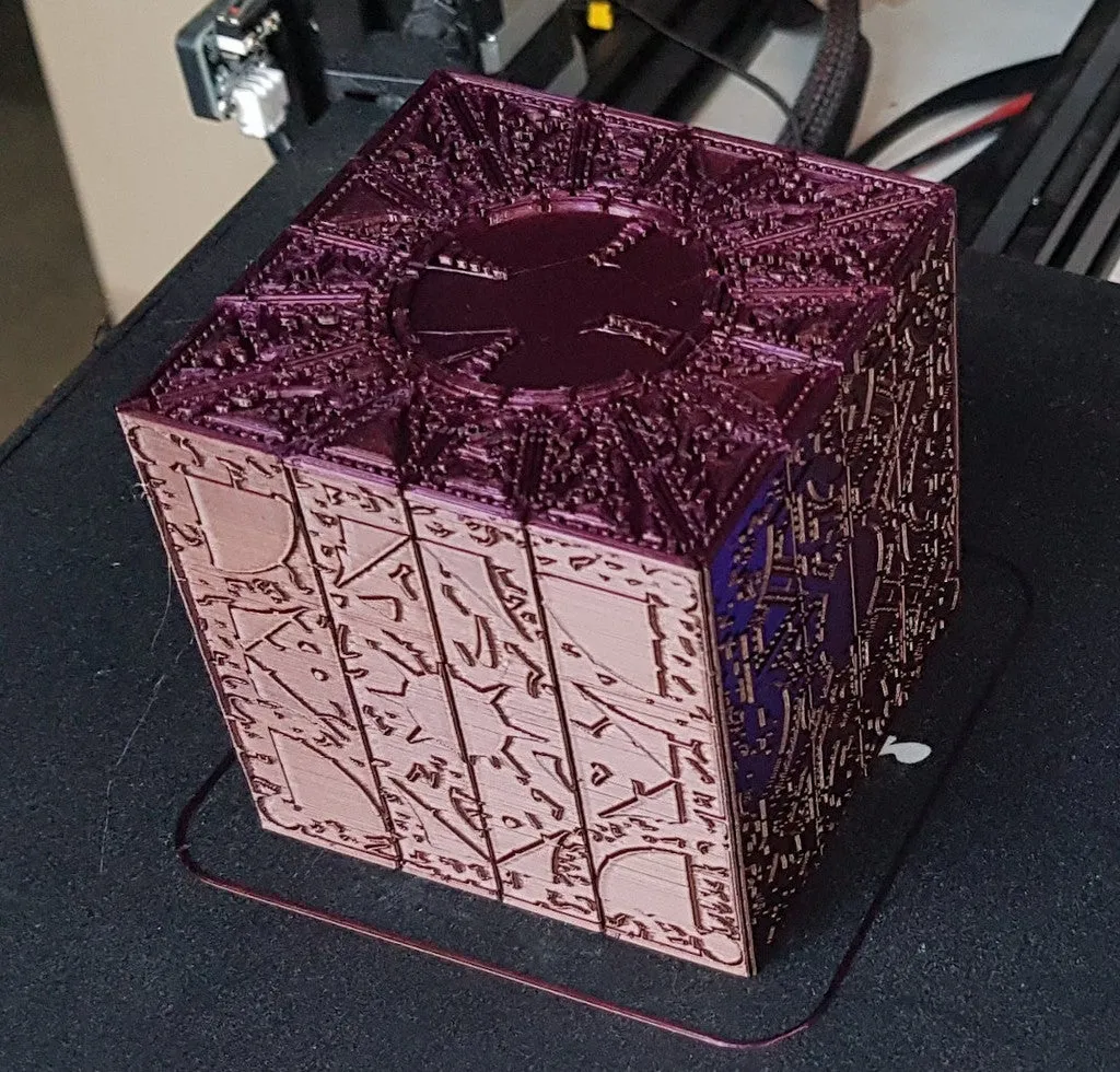 Hộp đố Lament Configuration theo chủ đề Hellraiser