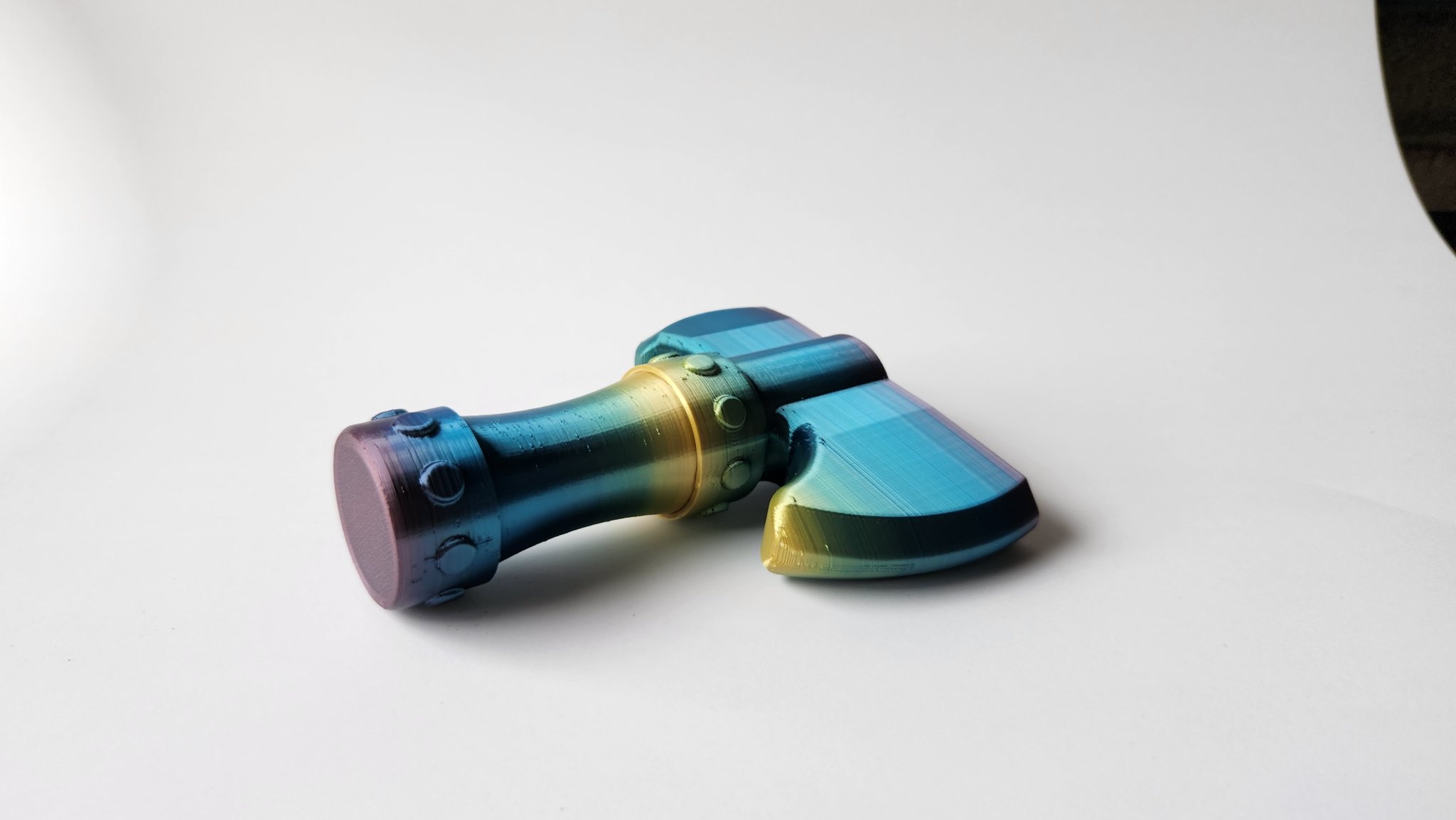 Rìu có râu cho trẻ nhỏ Viking hoặc Barbarian