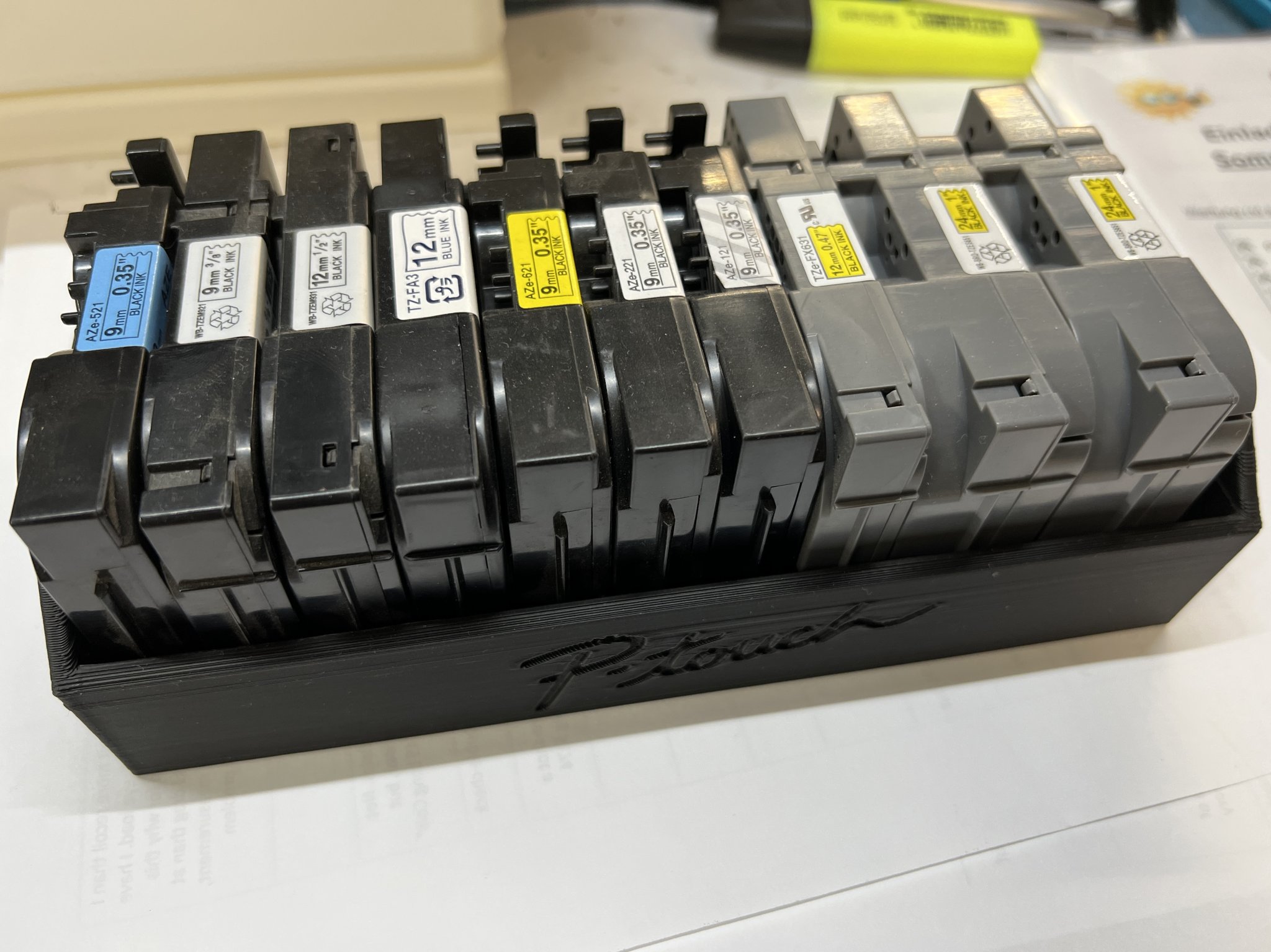 Giá đỡ băng cassette P-Touch TZ cho 12 băng cassettes