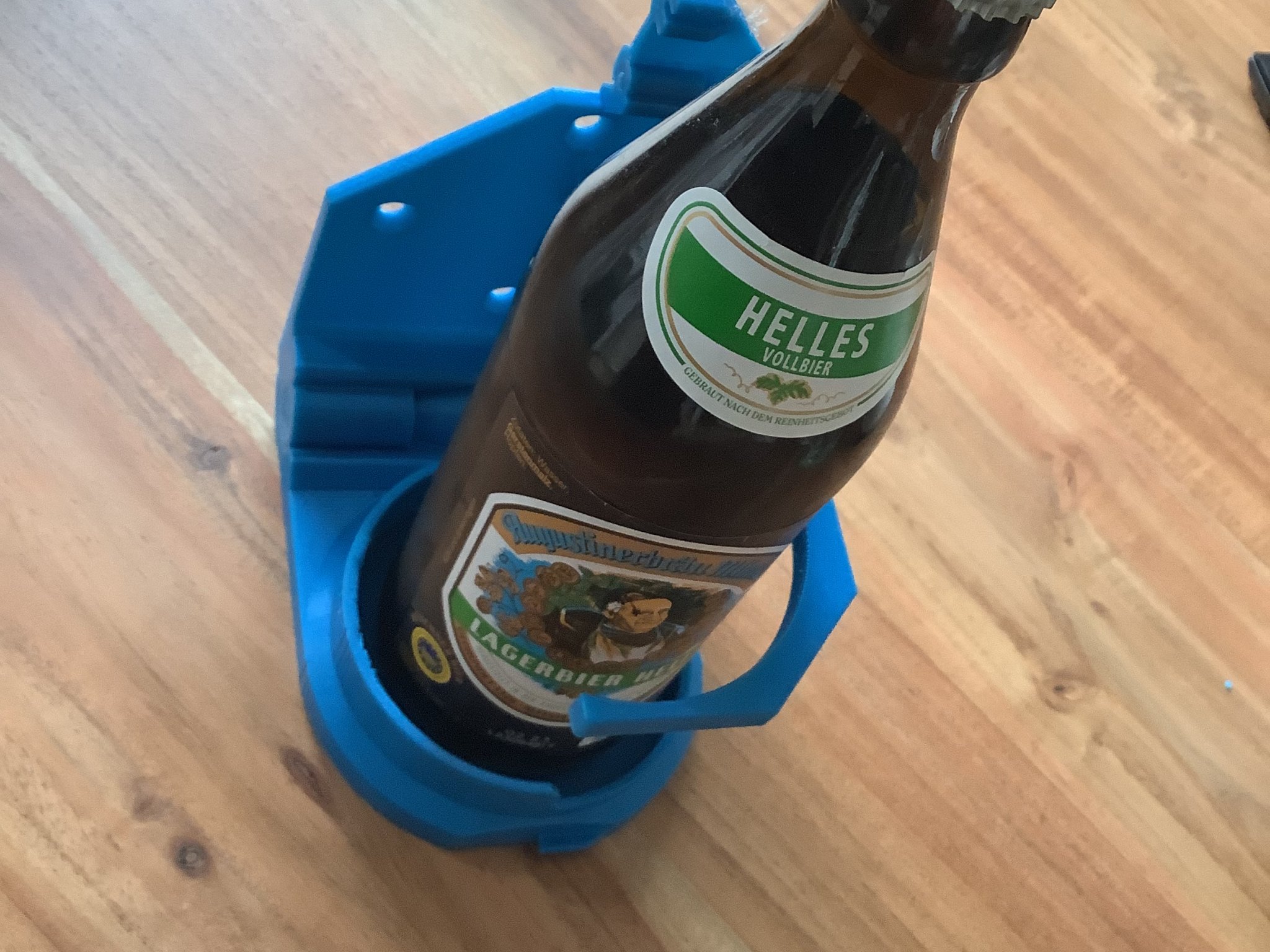 Giá đỡ bia gắn tường gập lại tiện lợi