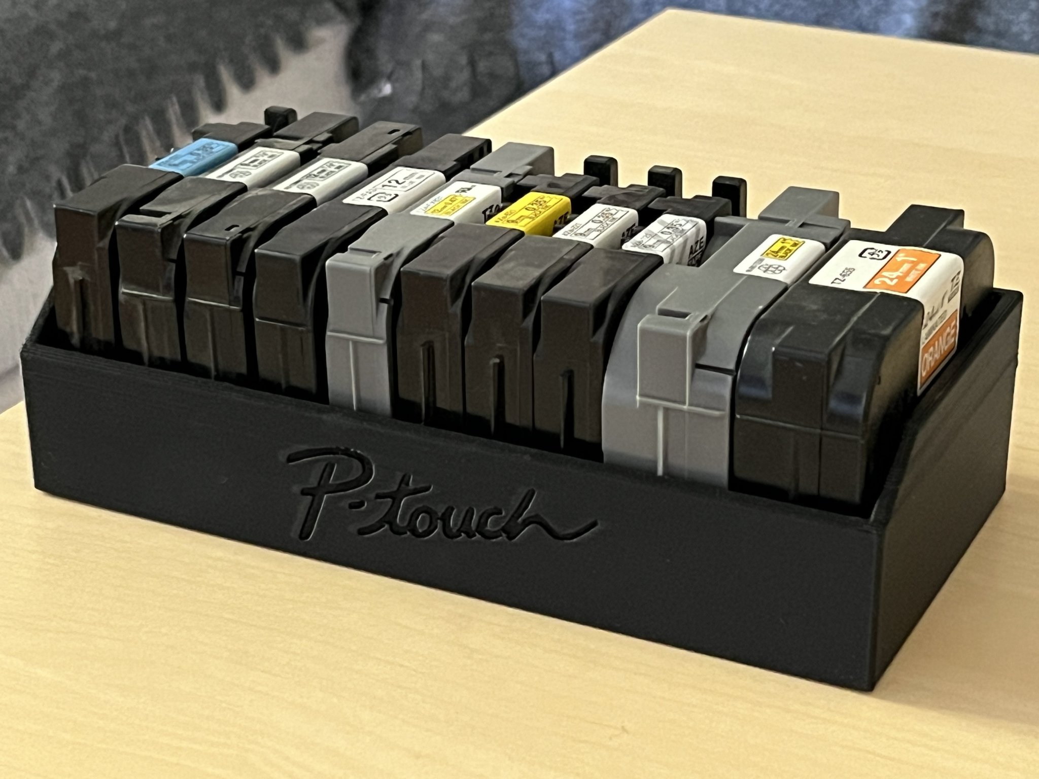 Giá đỡ băng cassette P-Touch TZ cho bảng ghim