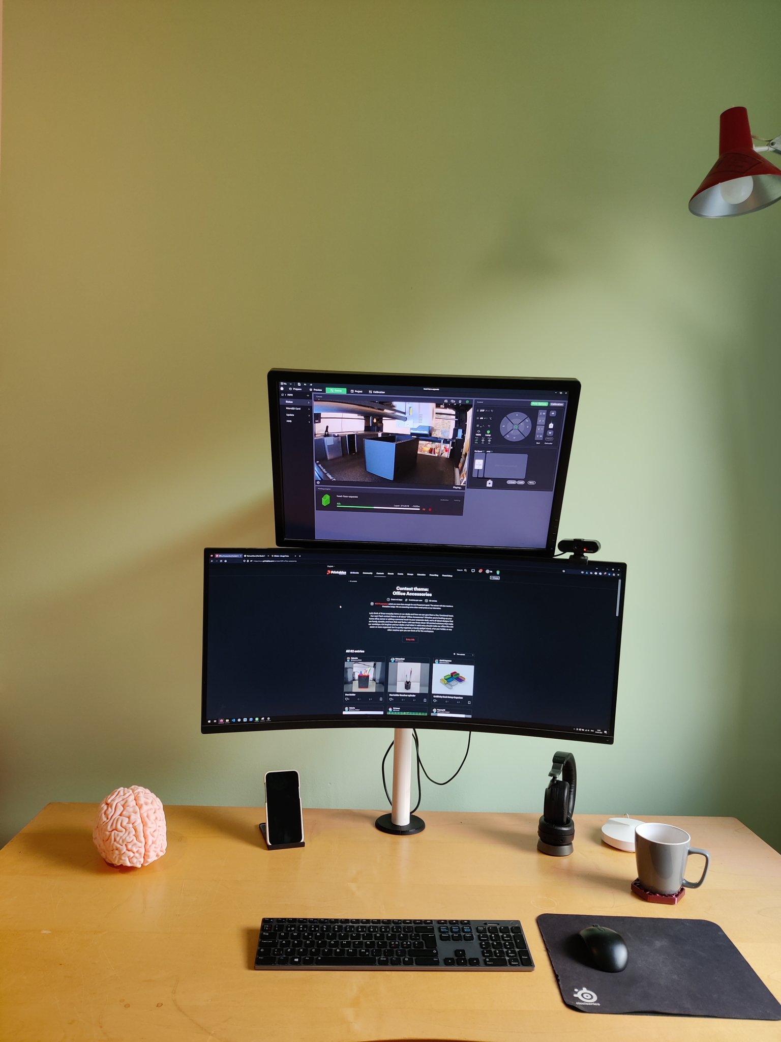 Giá đỡ màn hình và laptop IKEA Adils sáng tạo