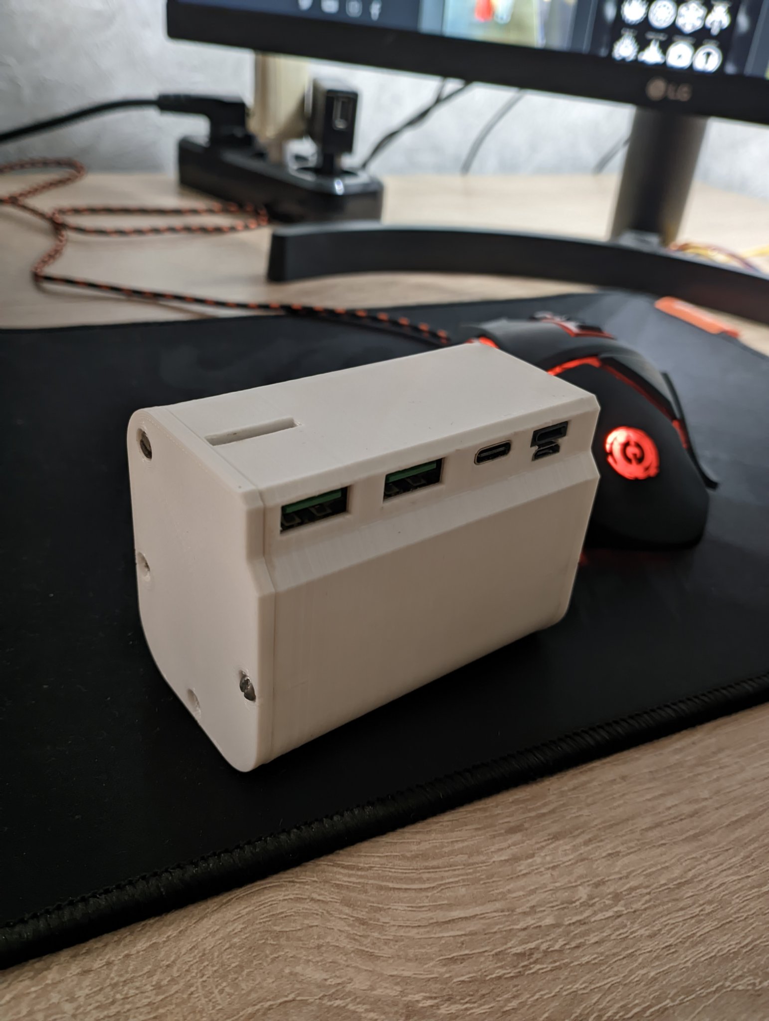 Ngân hàng năng lượng 21700x4 với mạch từ aliexpress