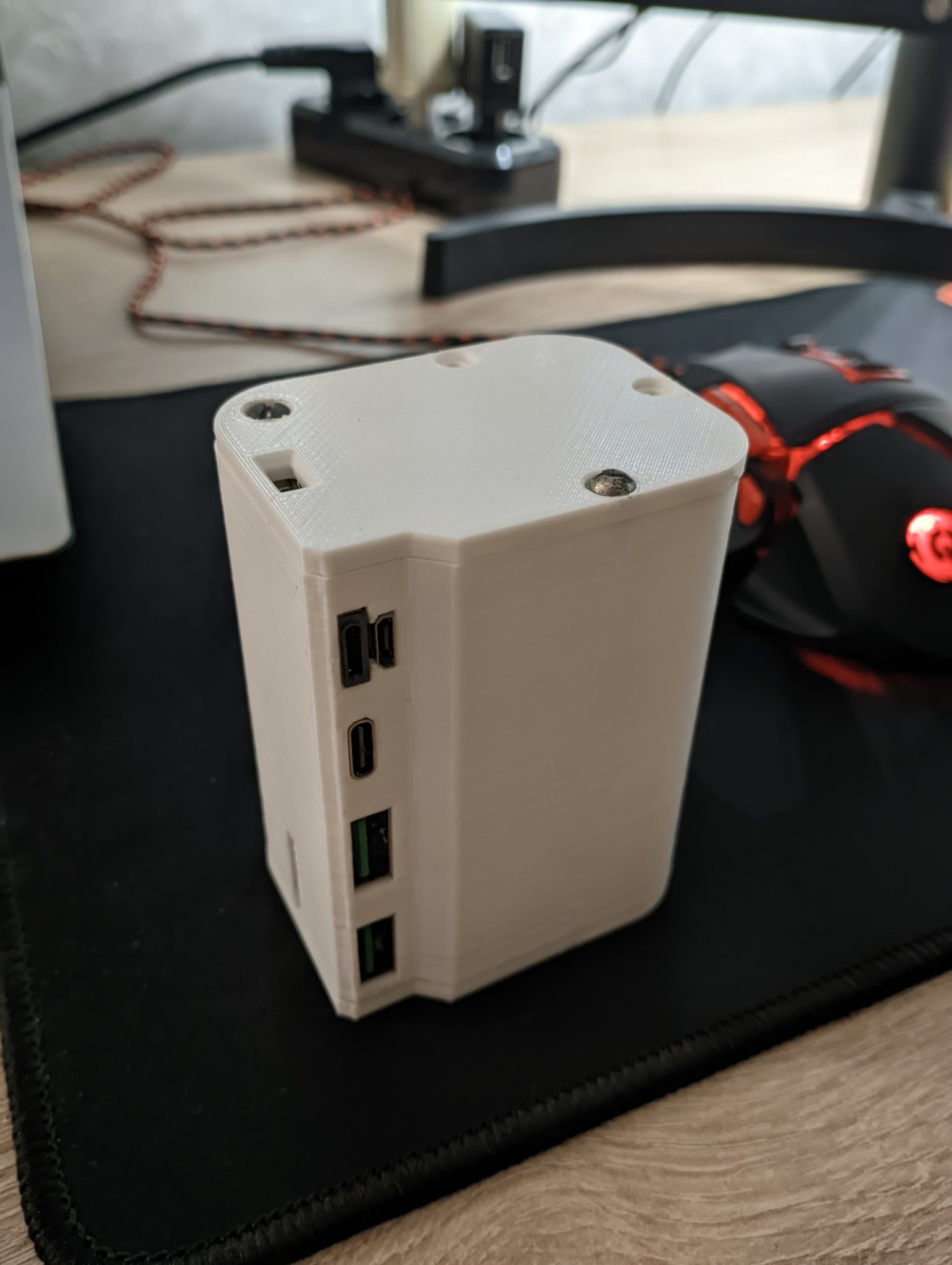 Ngân hàng năng lượng 21700x4 với mạch từ aliexpress