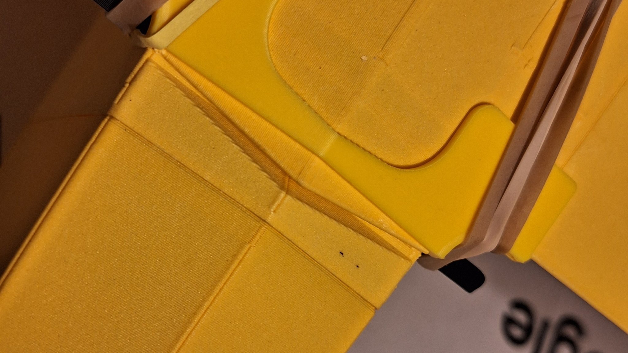 Củng cố cánh cho máy bay điều khiển từ xa Piper J-3 CUB